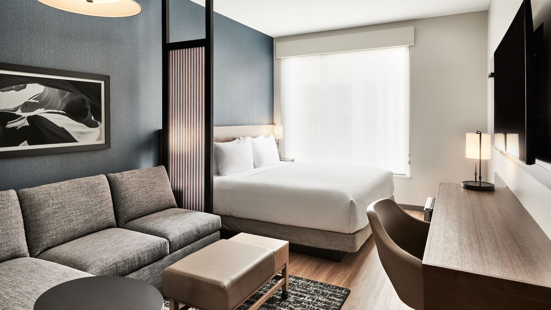 Hyatt Place Phoenix / Downtown King Standard