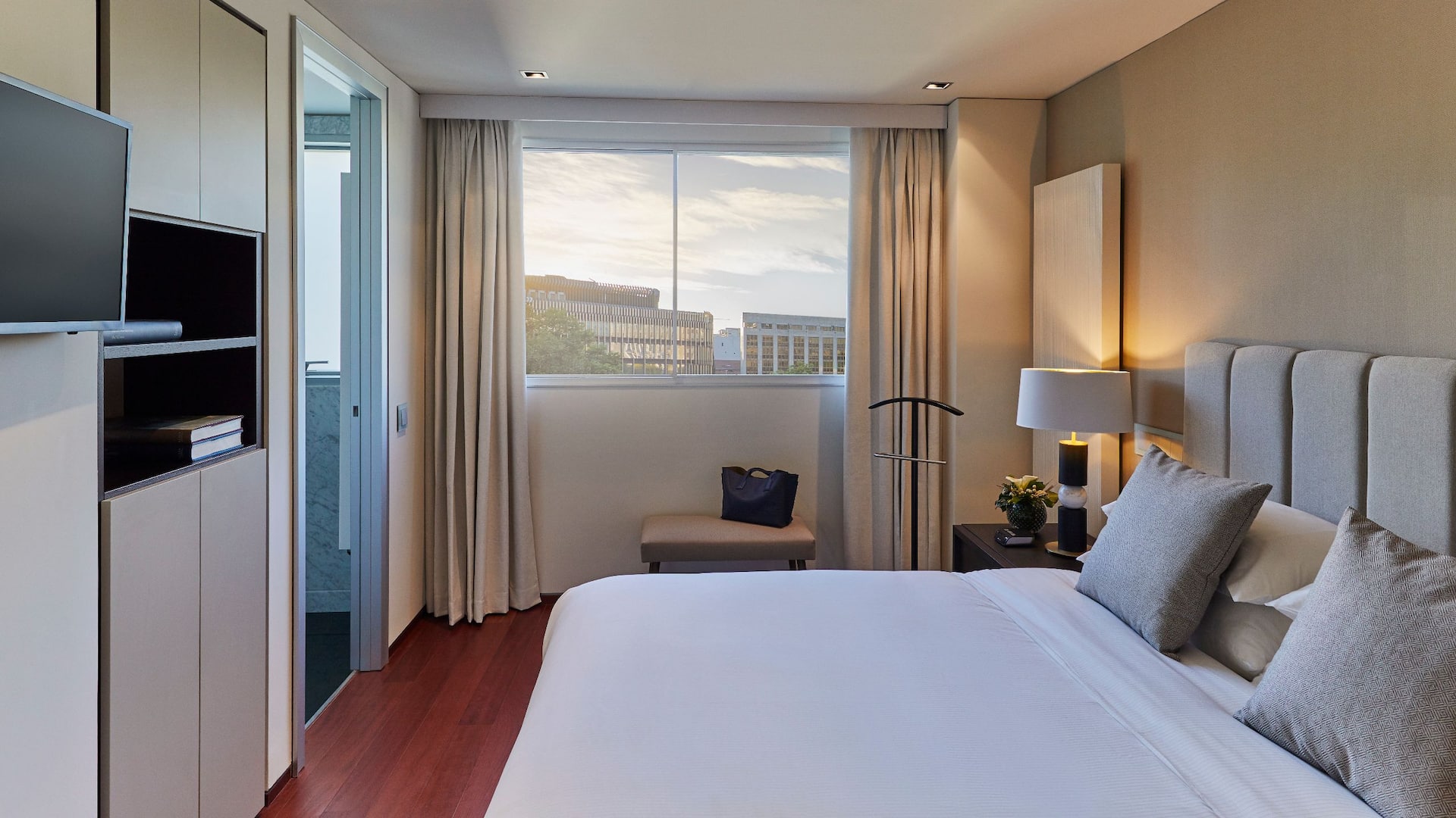 9/10 Hyatt Regency Madrid Residences One Bedroom Residence Bedroom