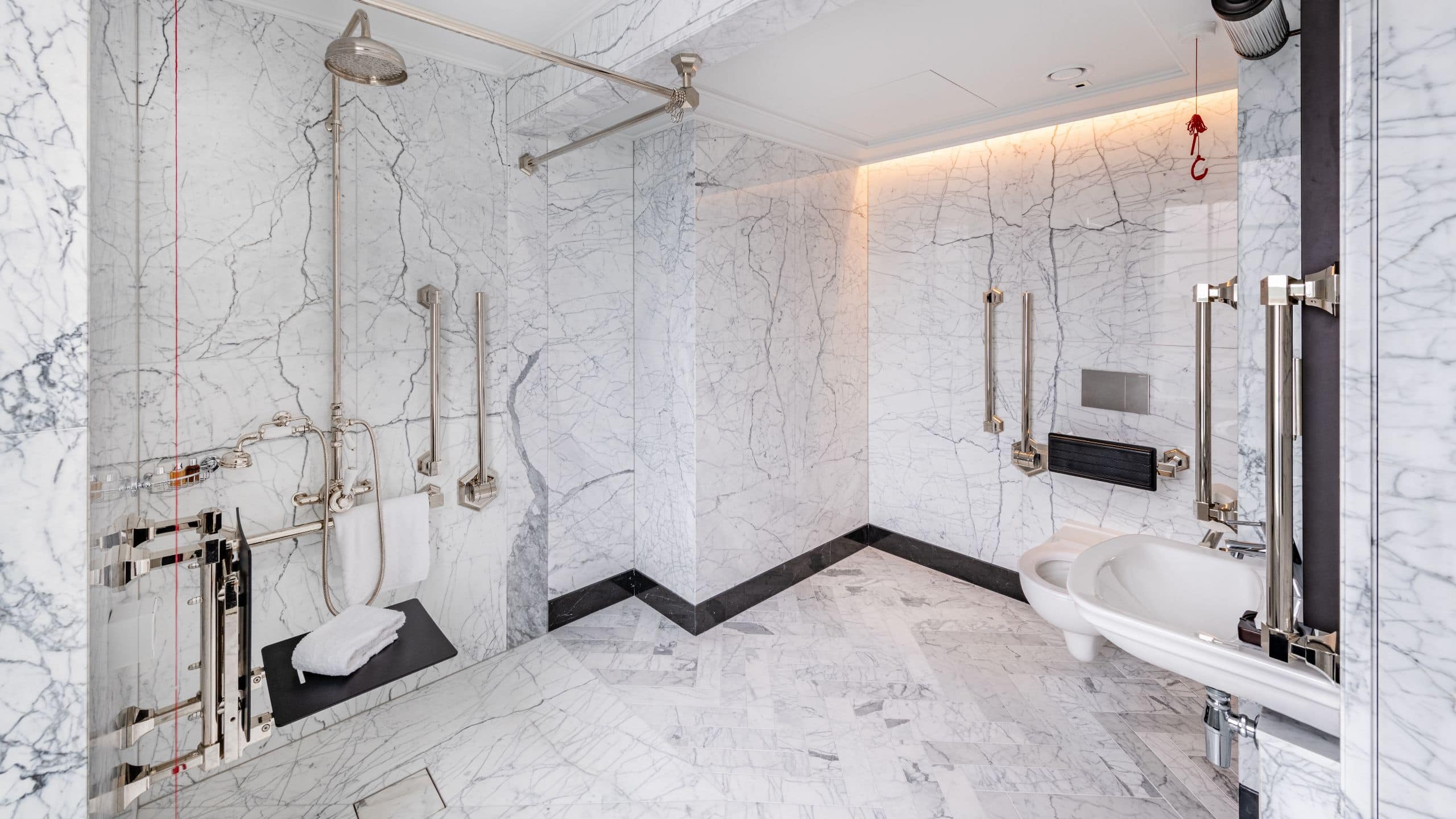 第 3，共 5 Great Scotland Yard Hotel Accessible Bathroom