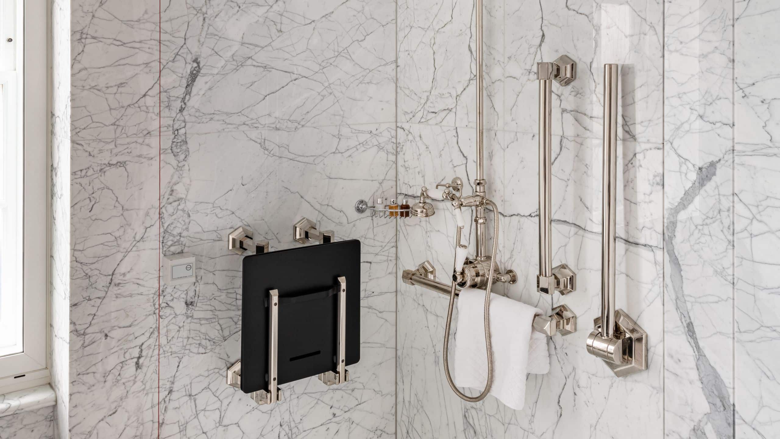 第 4，共 5 Great Scotland Yard Hotel Accessible Room Bathroom