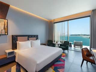 Hyatt Centric Jumeirah Dubai King Guestroom With Balcony