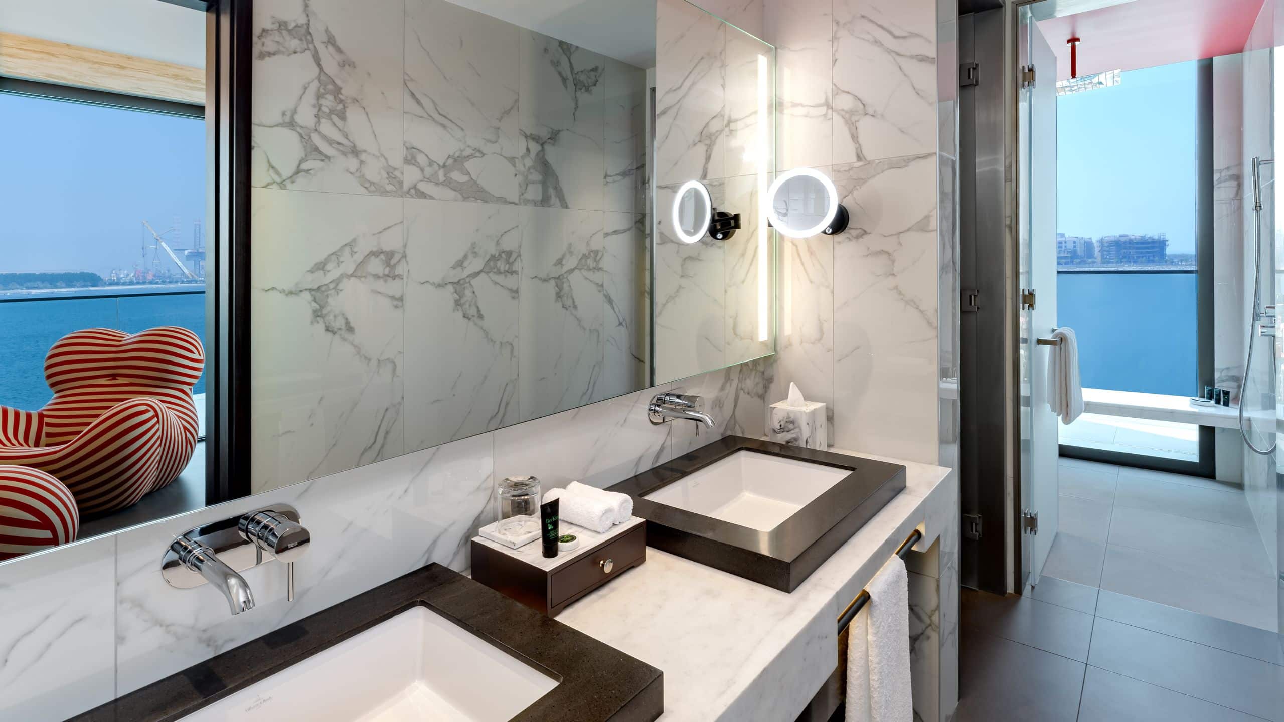 3 of 8 Hyatt Centric Jumeirah Dubai Deluxe Room Bathroom