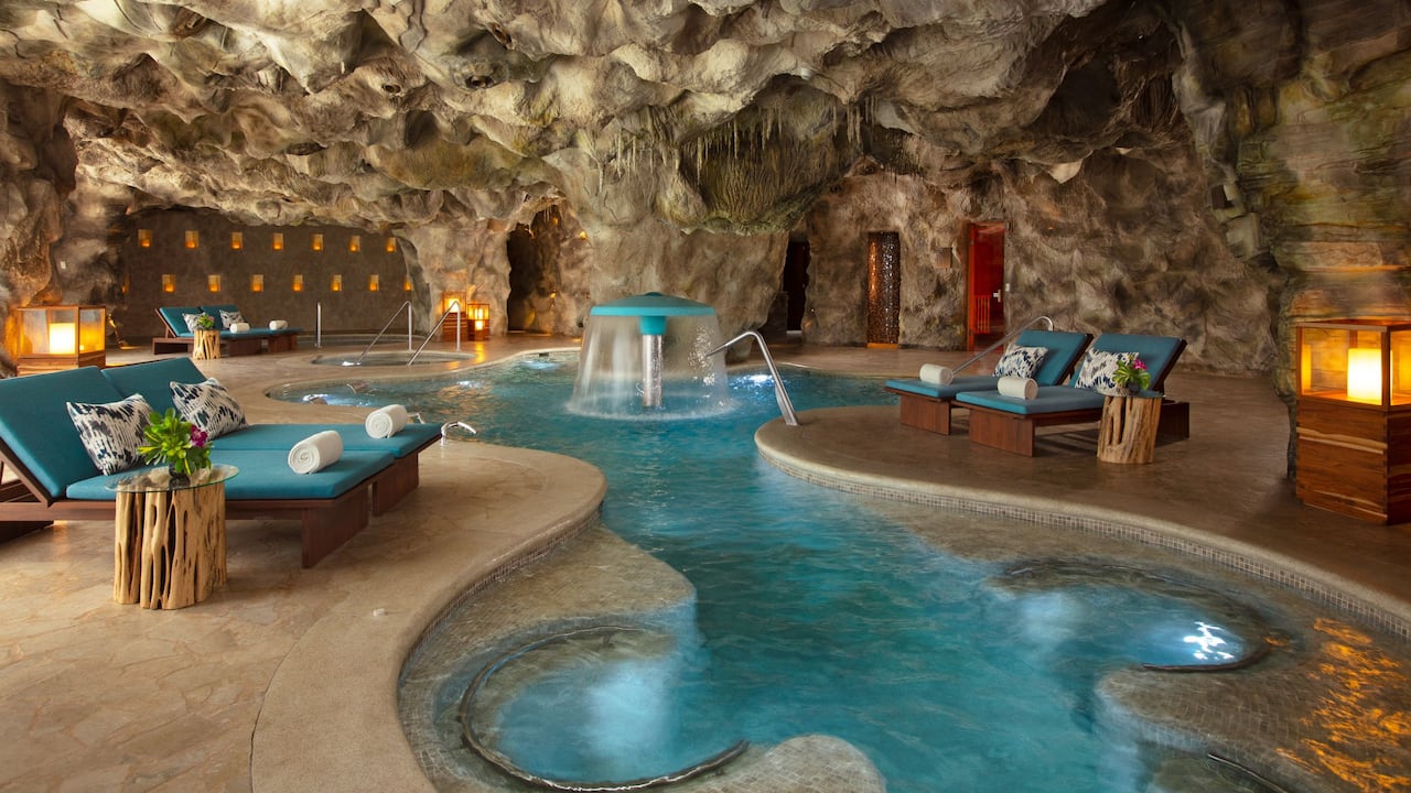 Dreams Natura Resort & Spa Hydrotherapy