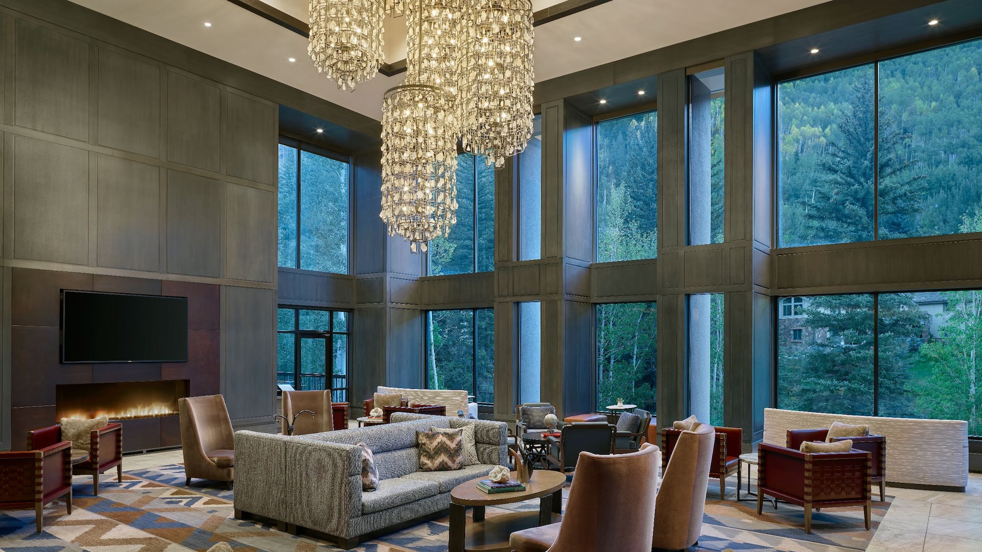 Grand Hyatt Vail Fireside Summer Lounge
