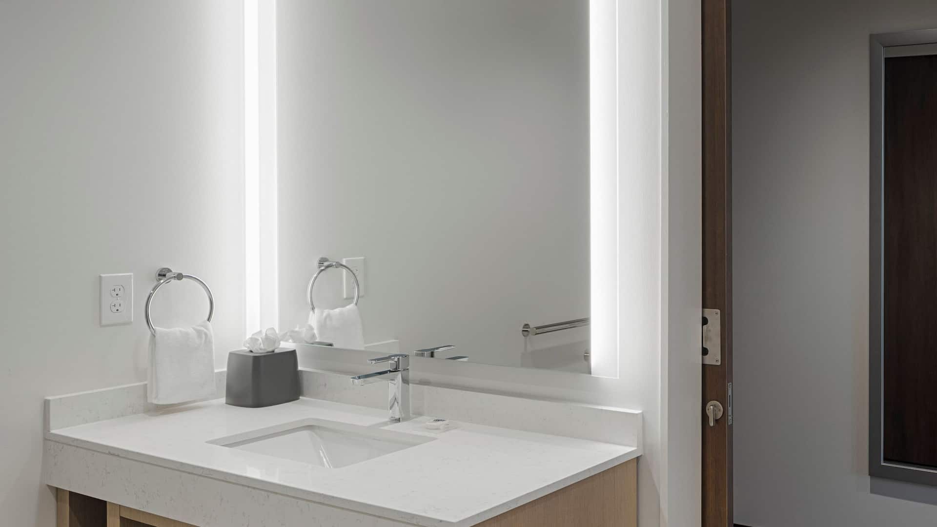 第 4，共 4 Ada Den Bathroom Vanity