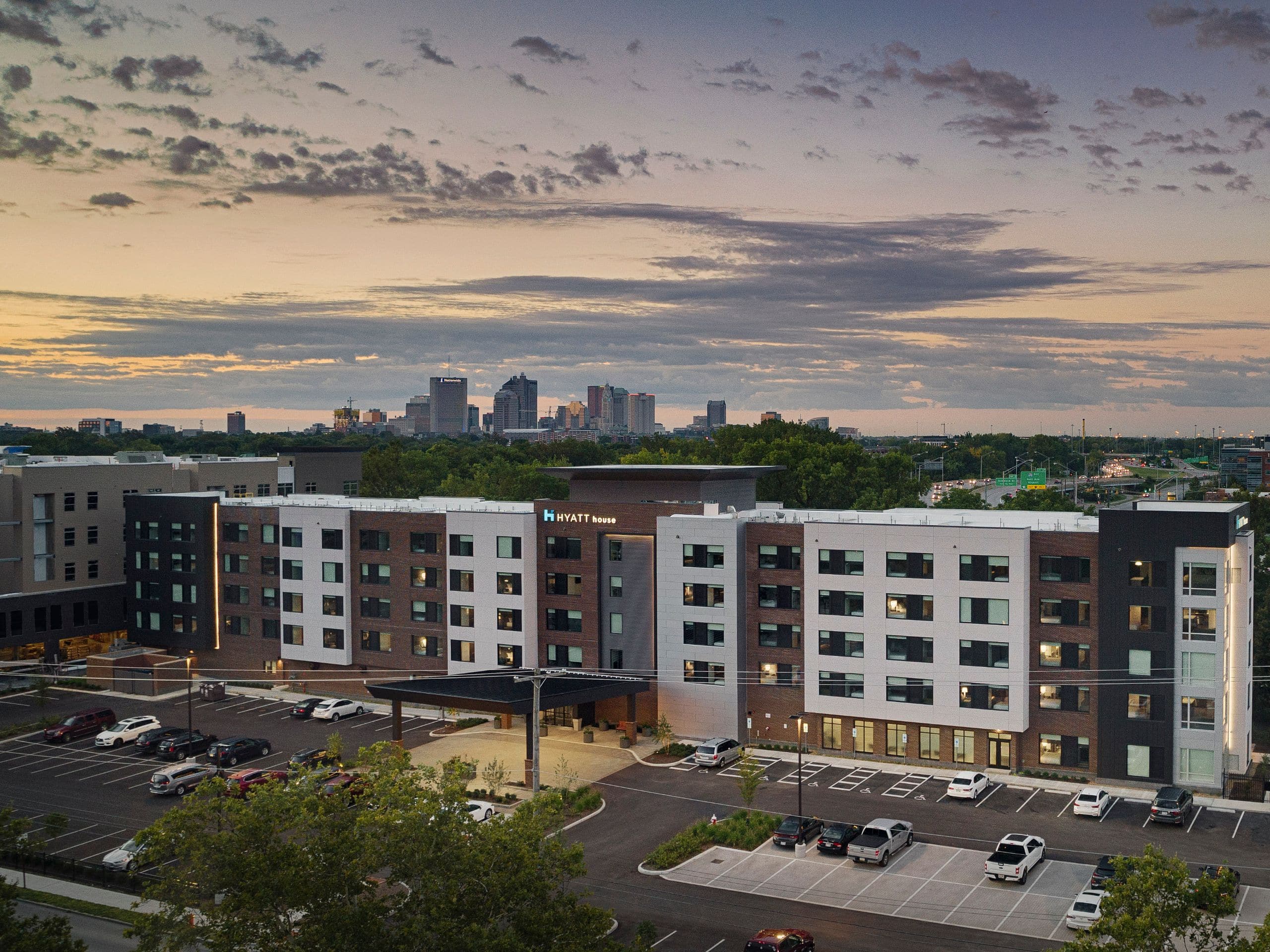 Hyatt House Columbus OSU / Short – North