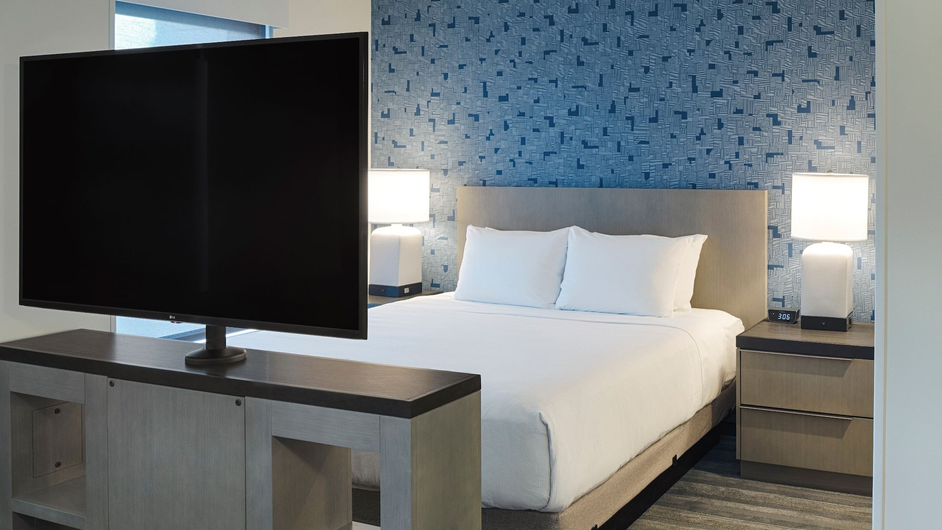  Studio Kitchen Suite King Bed