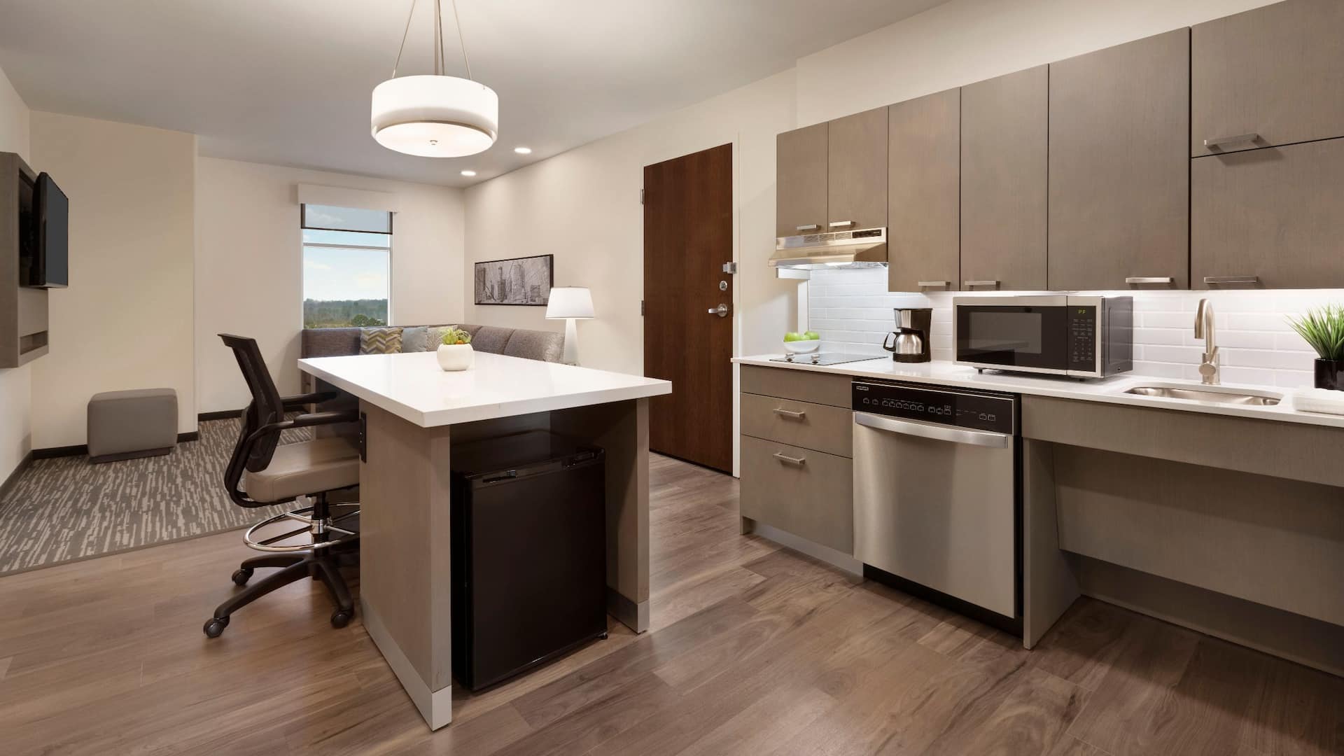 Hyatt House Atlanta / Perimeter Center King Accessible Studio Kitchen