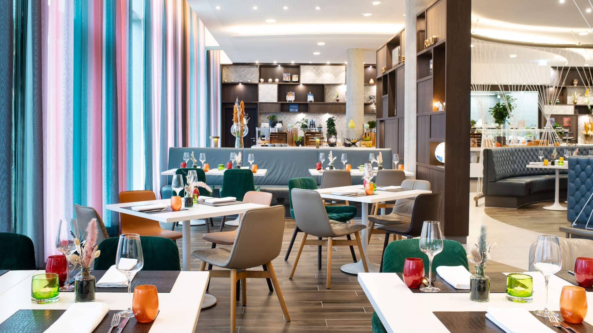 Hyatt Place Frankfurt Airport Zoom Restaurant Natural Light