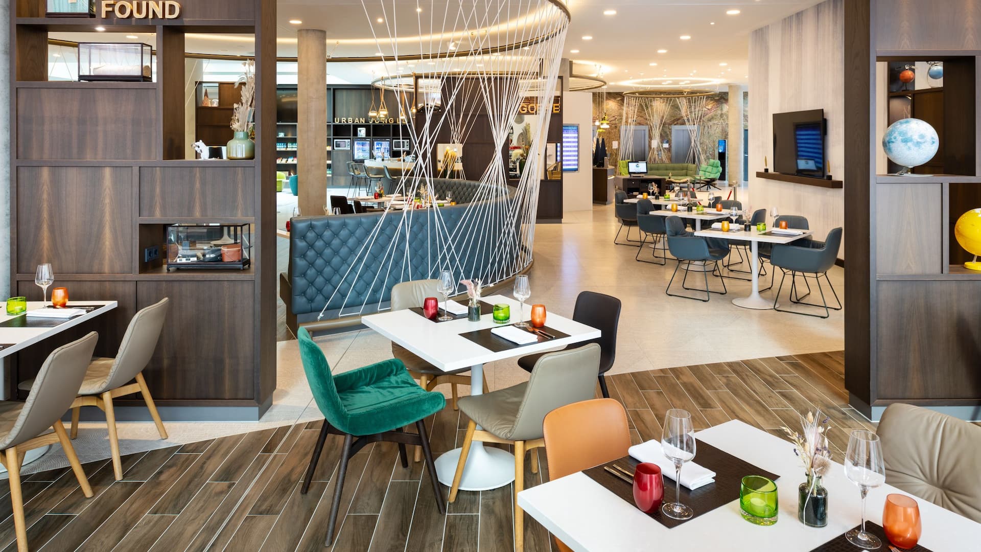 Hyatt Place Frankfurt Airport Zoom Restaurant Reception View