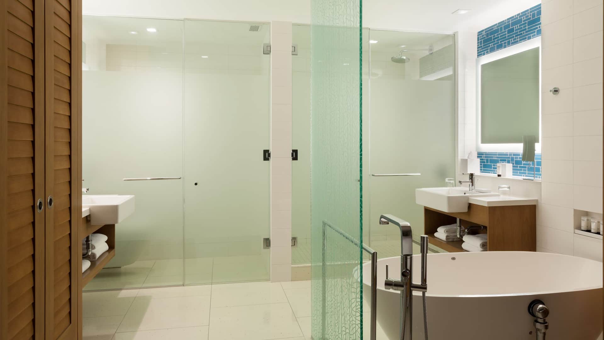 6/8 Grand Hyatt Baha Mar Two Bedroom Ocean View Bathroom West