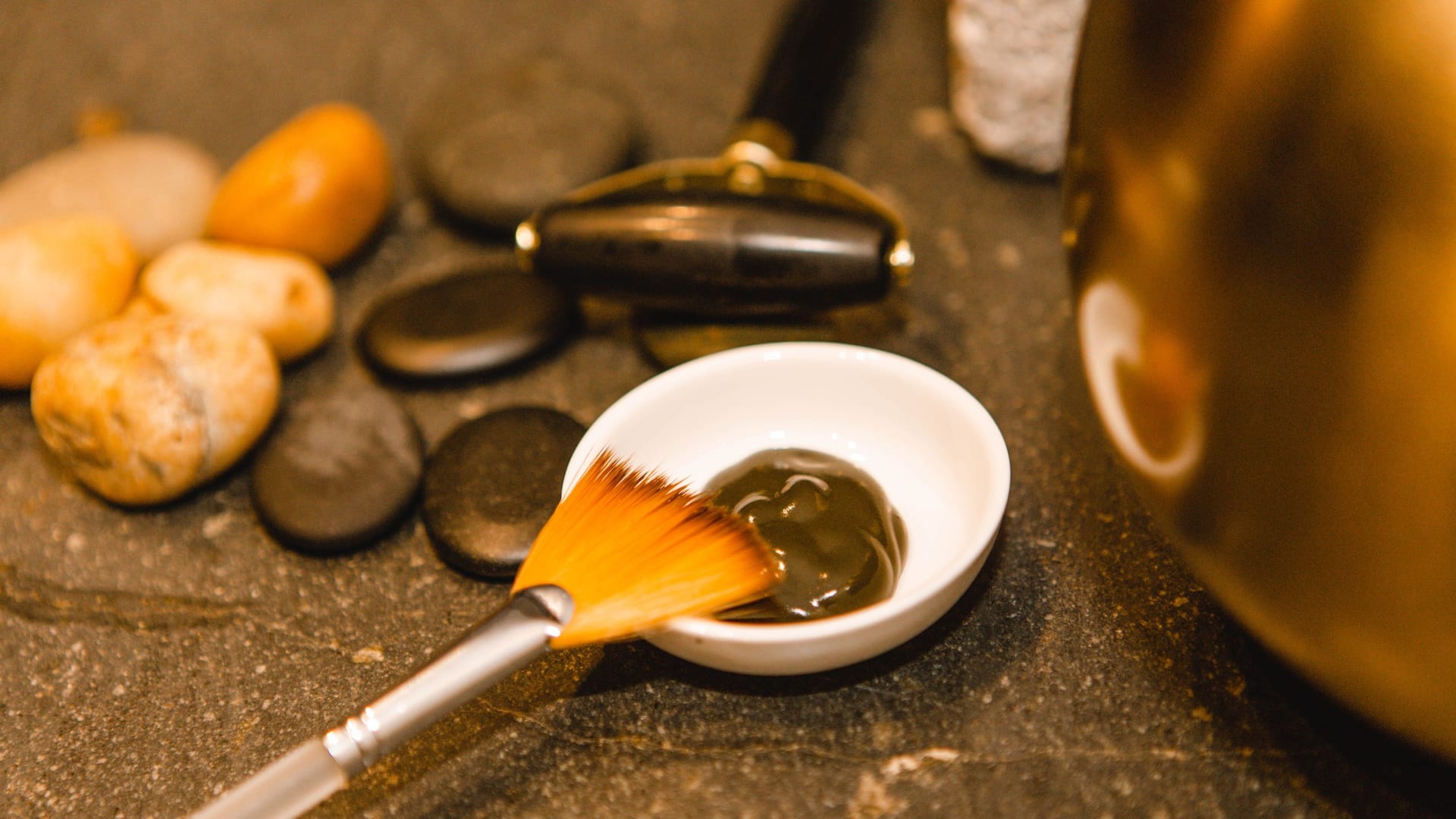 Hyatt Regency Lake Washington at Seattle's Southport Spa Stone And Treatment