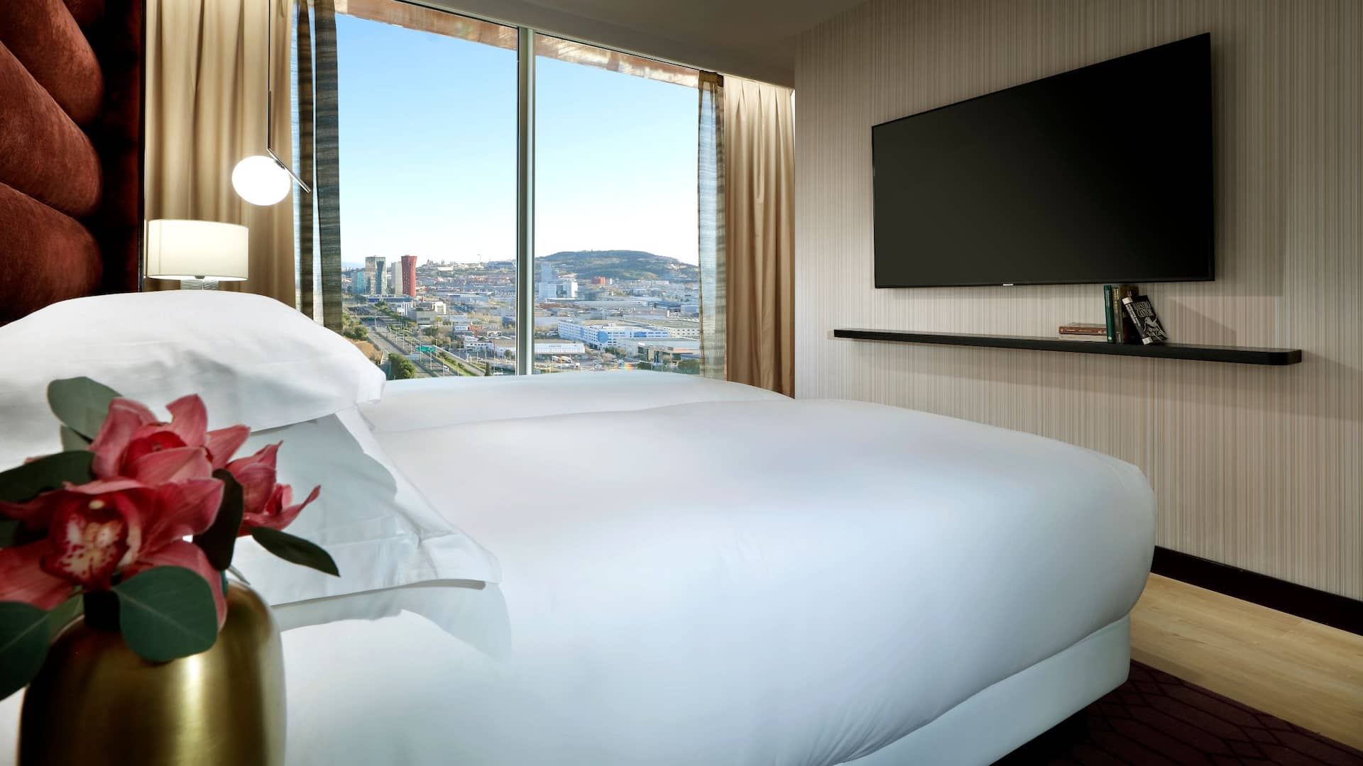 5 de 5 Hyatt Regency Barcelona Tower Executive Suite Two Twin Bedroom