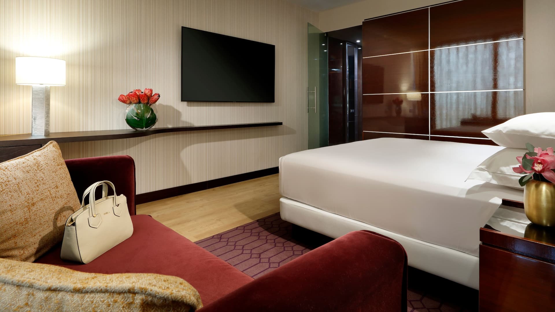 5 de 5 Hyatt Regency Barcelona Tower King Guestroom Layout