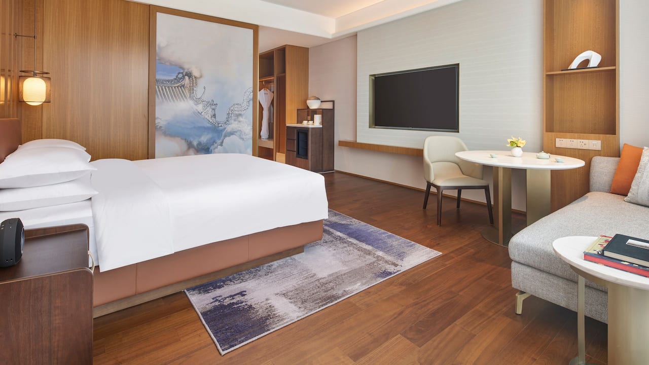 King Guestroom