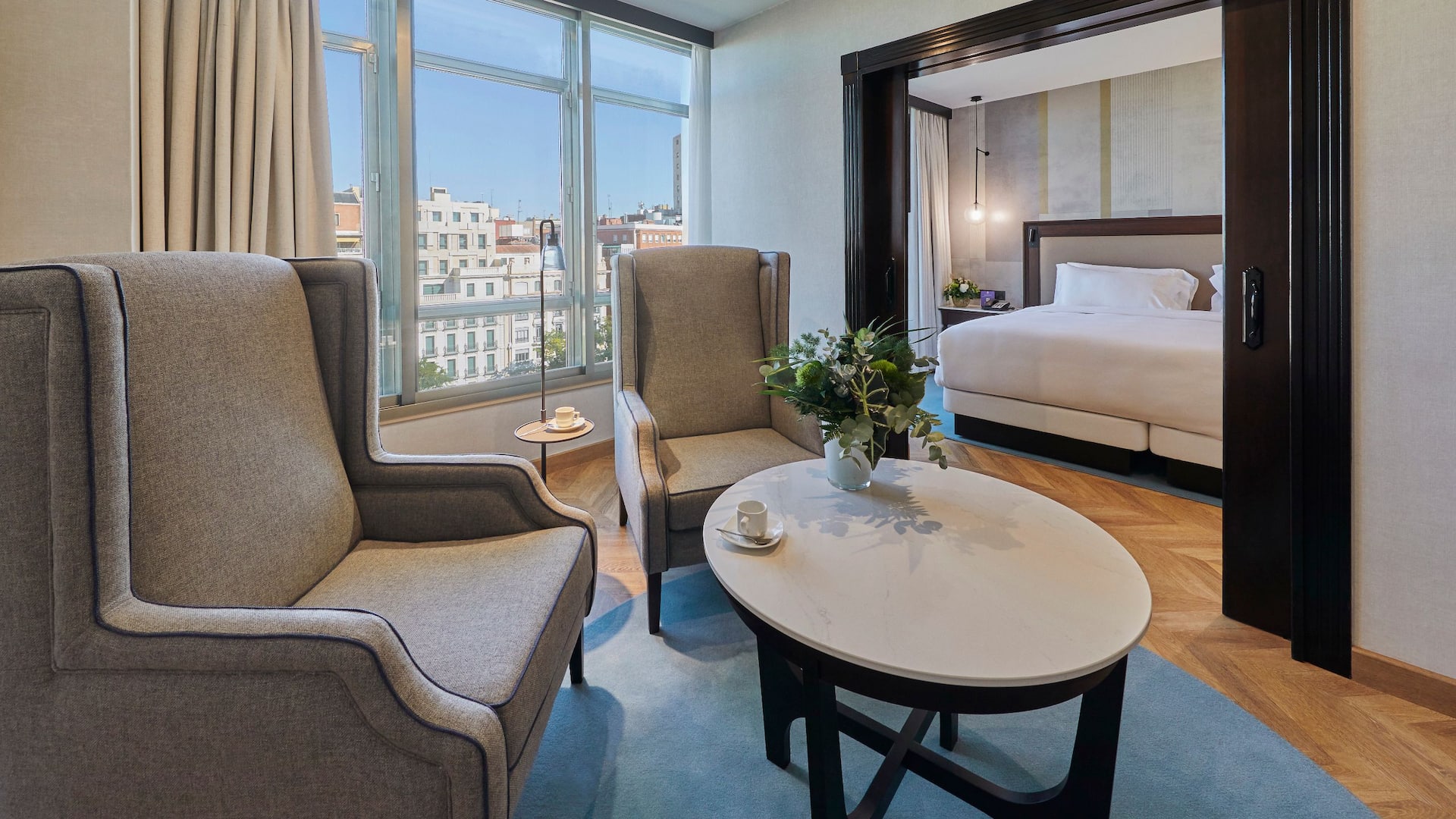 2 de 5 MADRM Executive Suite Room