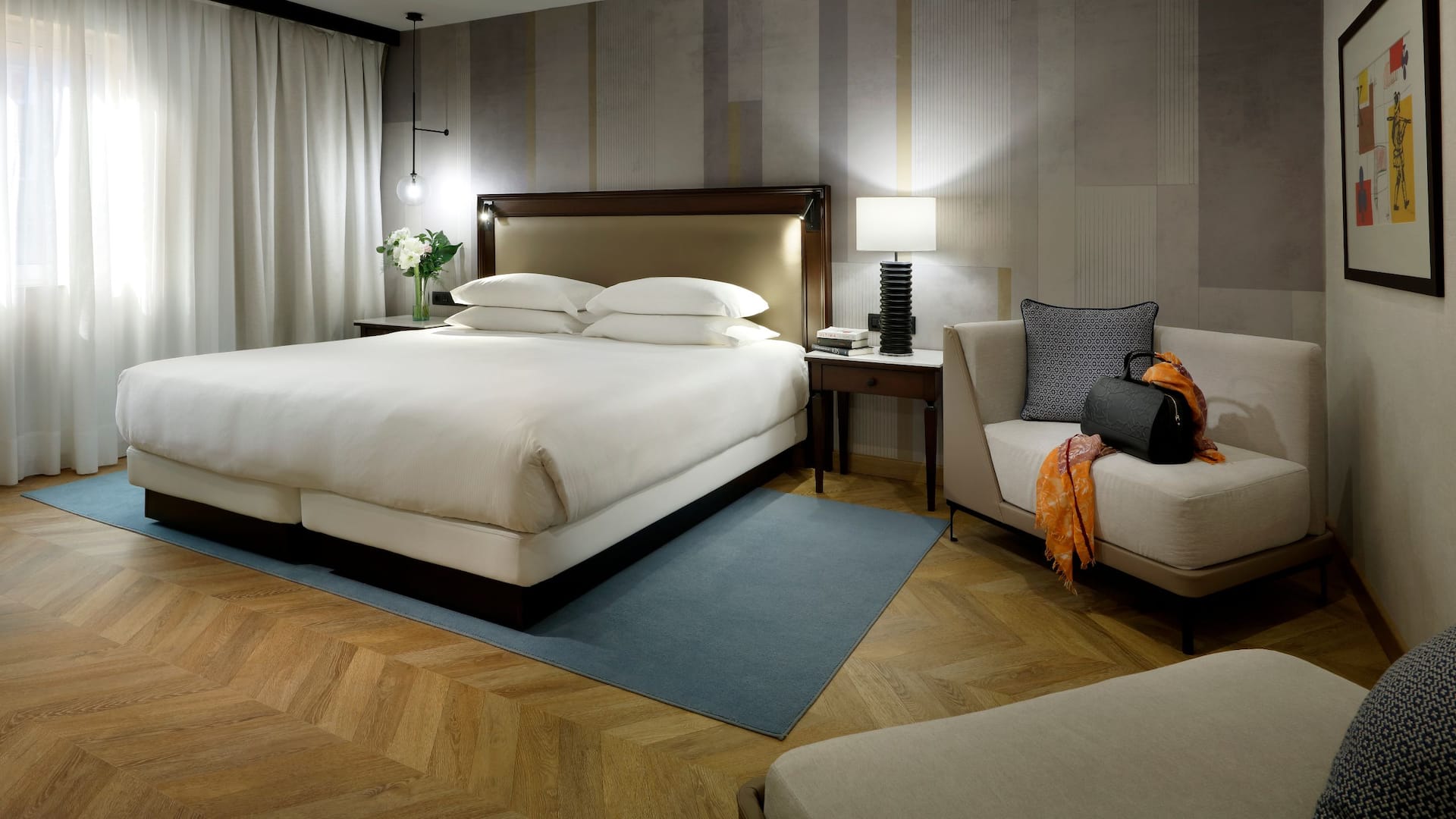 1 de 5 Hyatt Regency Hesperia Madrid King Deluxe Guestroom