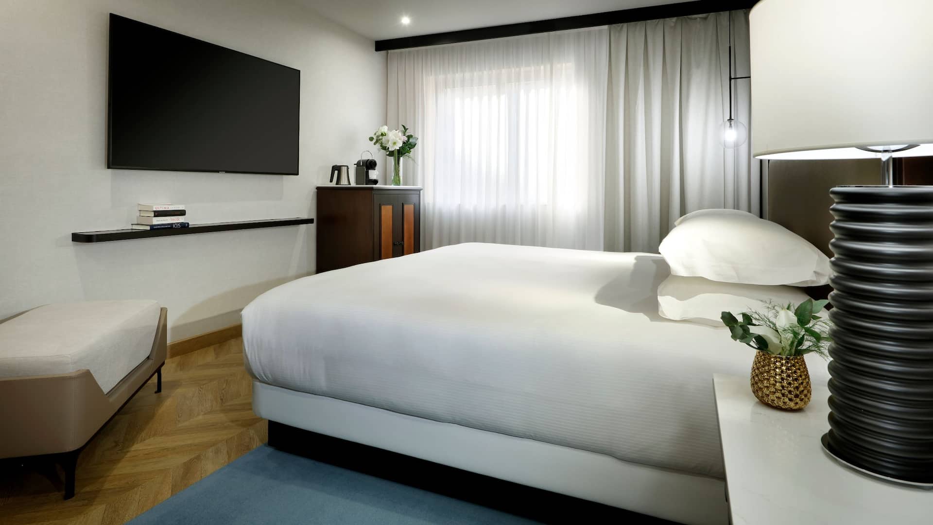 Hyatt Regency Hesperia Madrid King Deluxe Guestroom