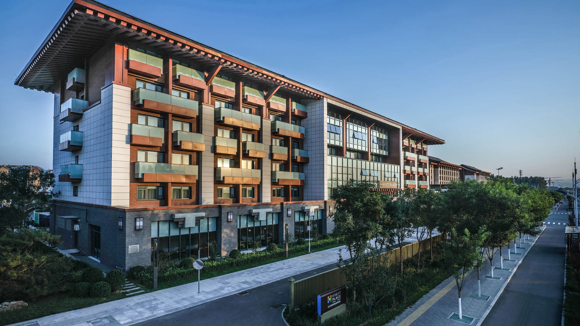 Hyatt Place Beijing Shiyuan Exterior Daytime