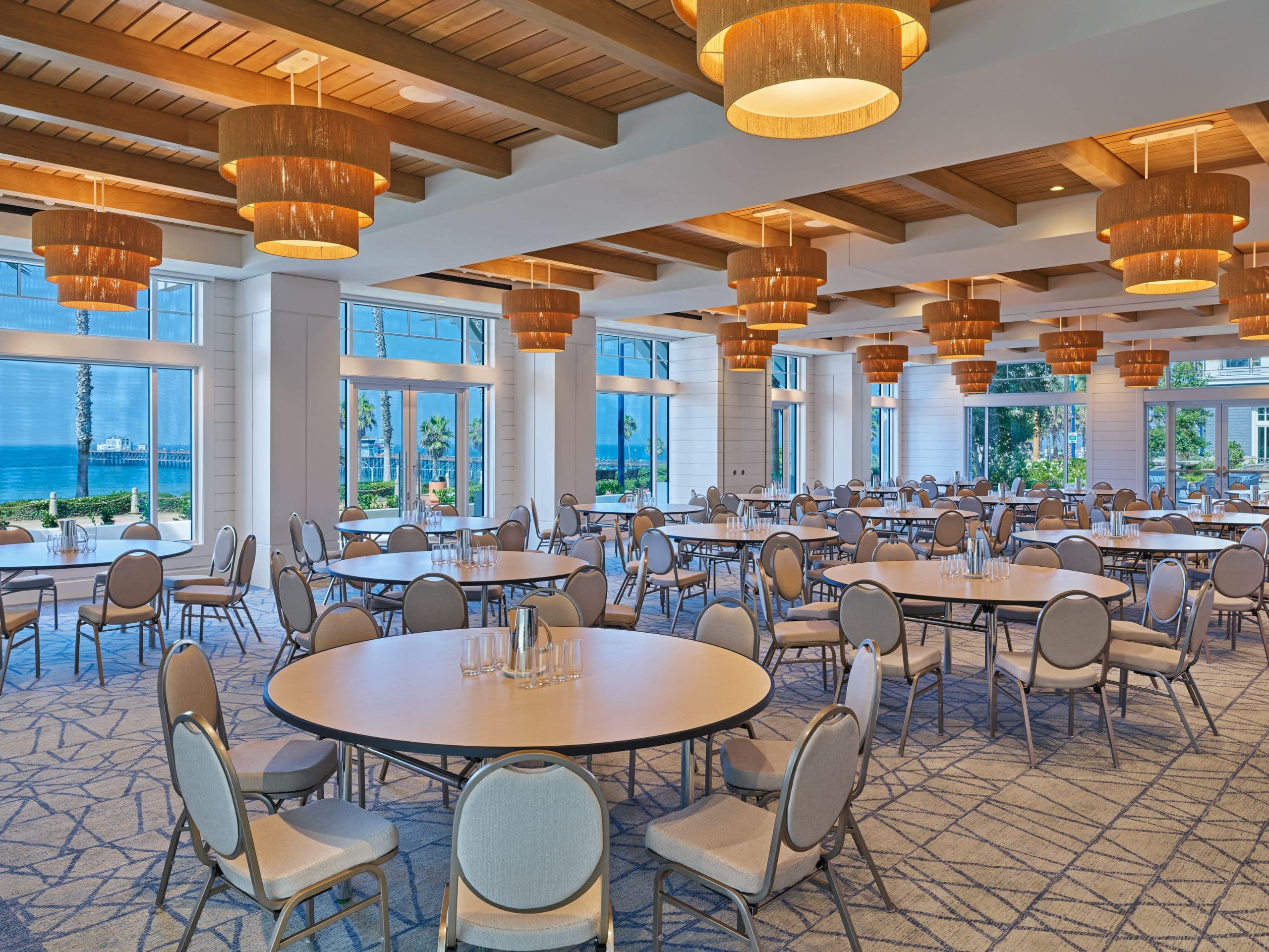 SANDO Seaglaze Meeting Space