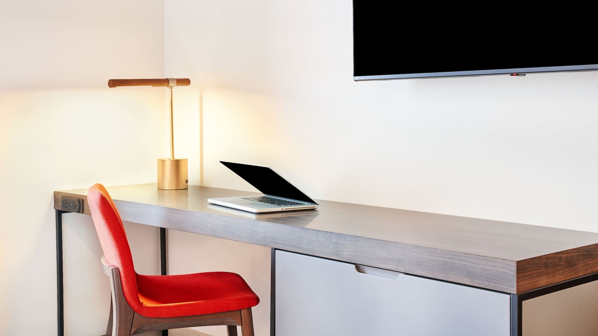 第 3，共 4 Hyatt Centric Downtown Denver King Guestroom Desk