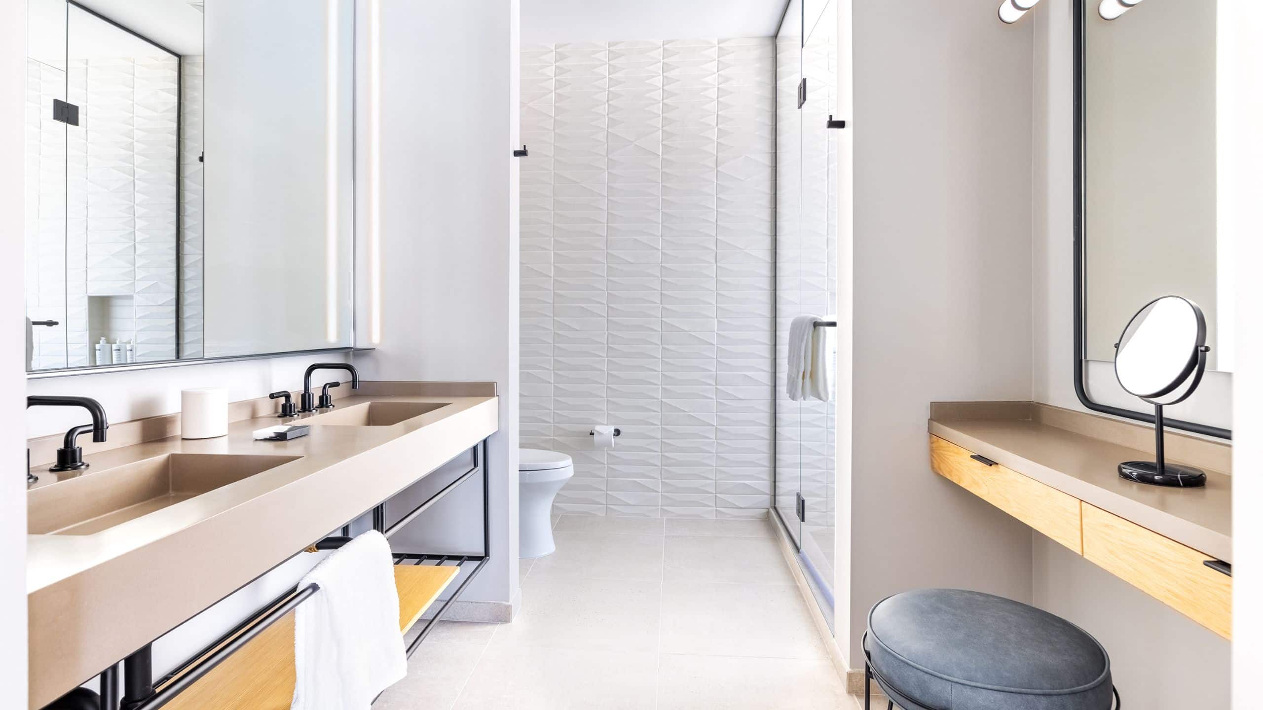 The Shay King Suite Bathroom