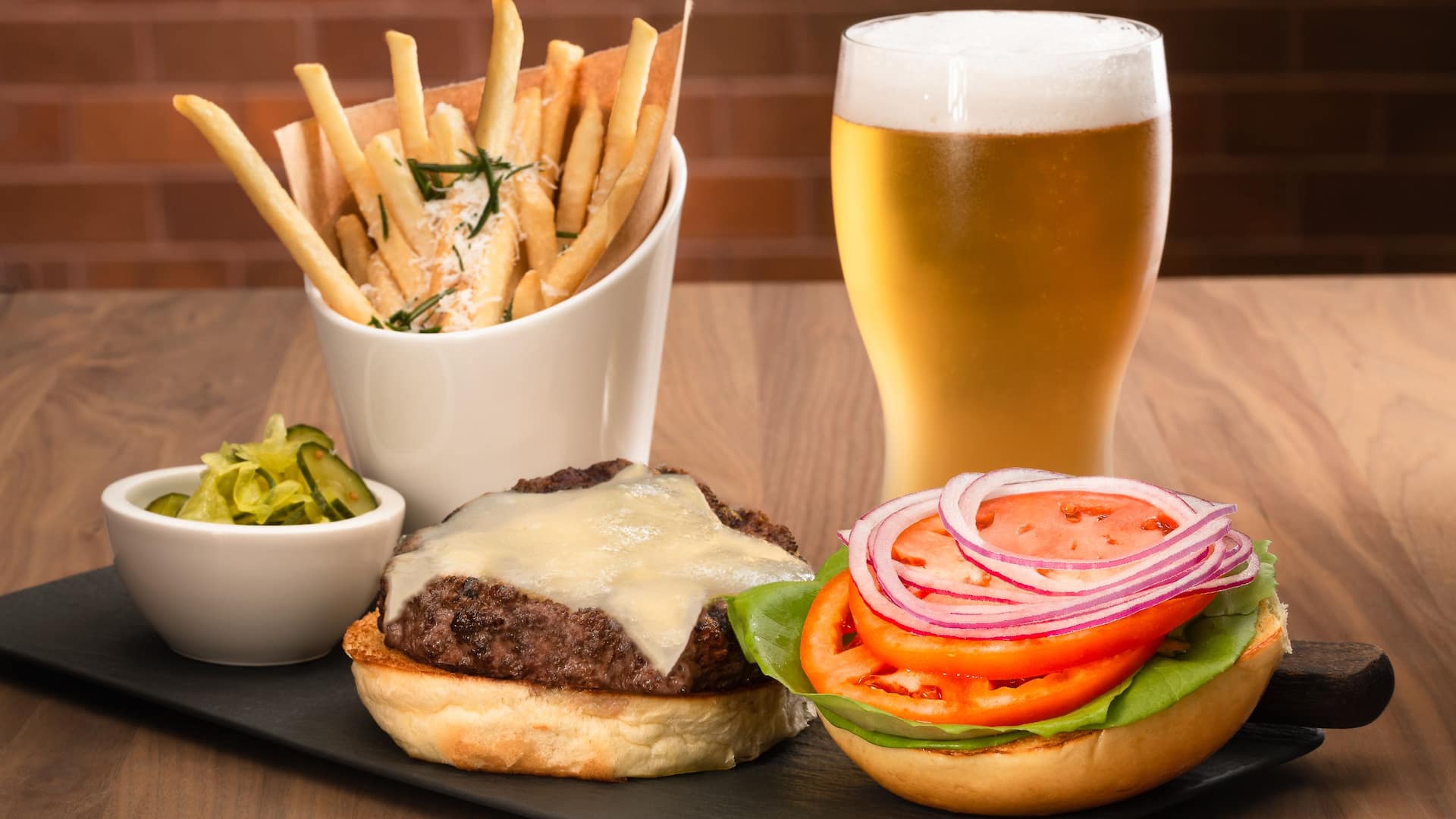 Hyatt Regency Princeton Laurea Cheeseburger