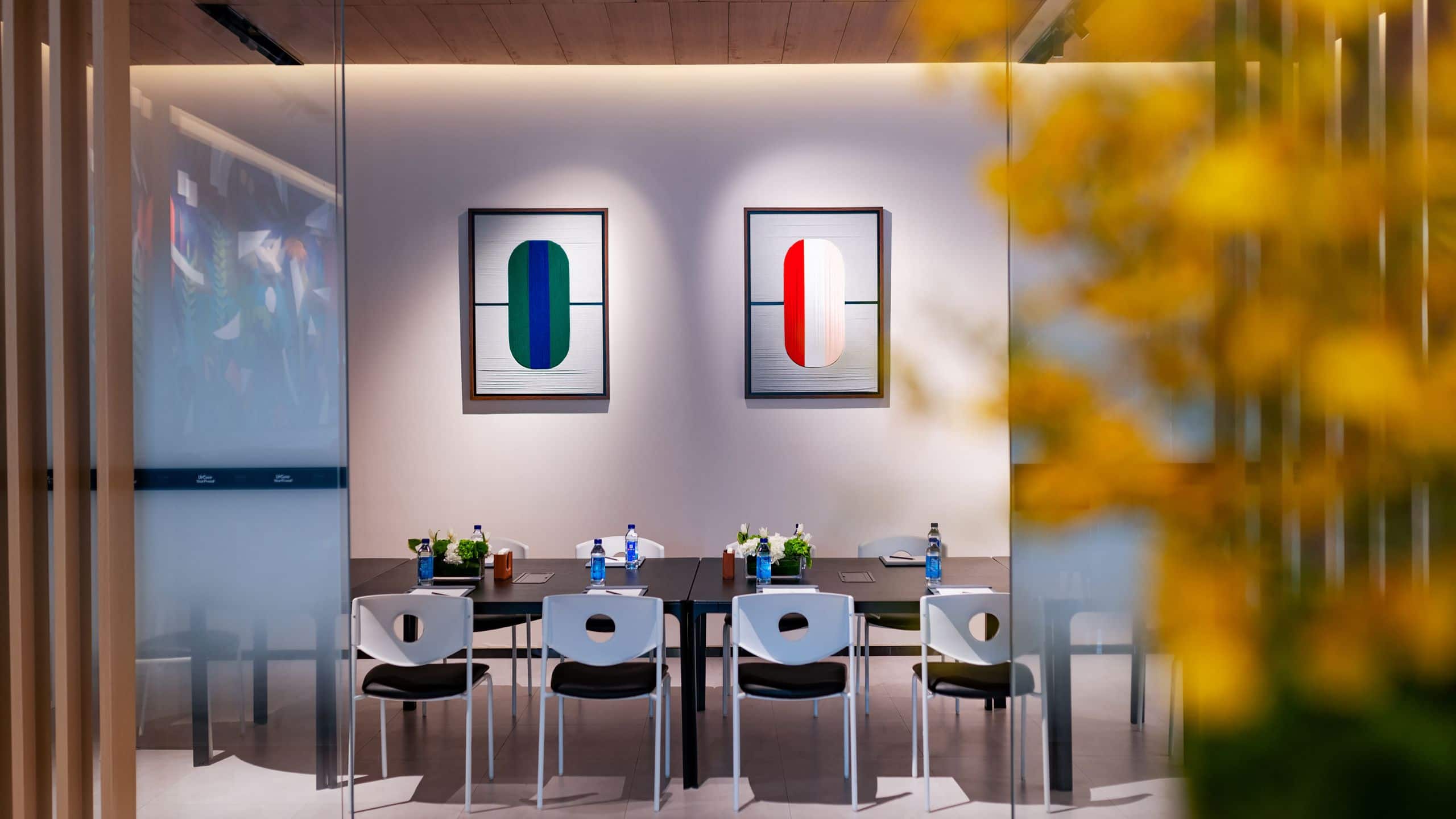 UrCove Shanghai Jing'an Meeting Room