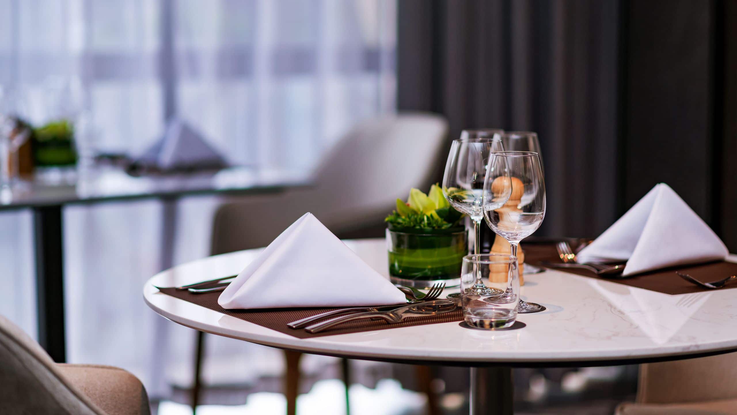 UrCove Shanghai Jing'an Tables