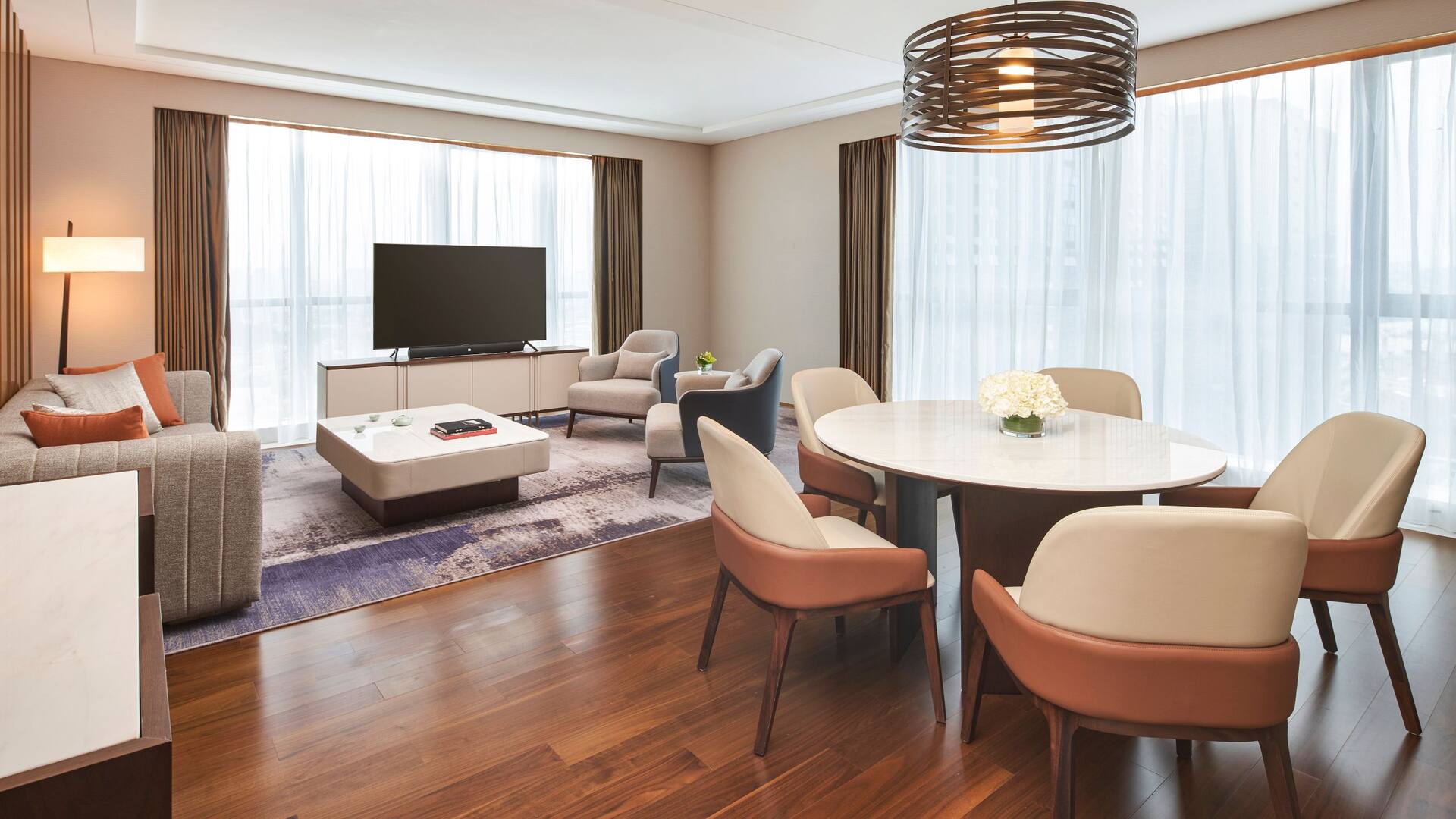 Hyatt Regency Guangzhou Zengcheng Executive Regency Suite Living Room