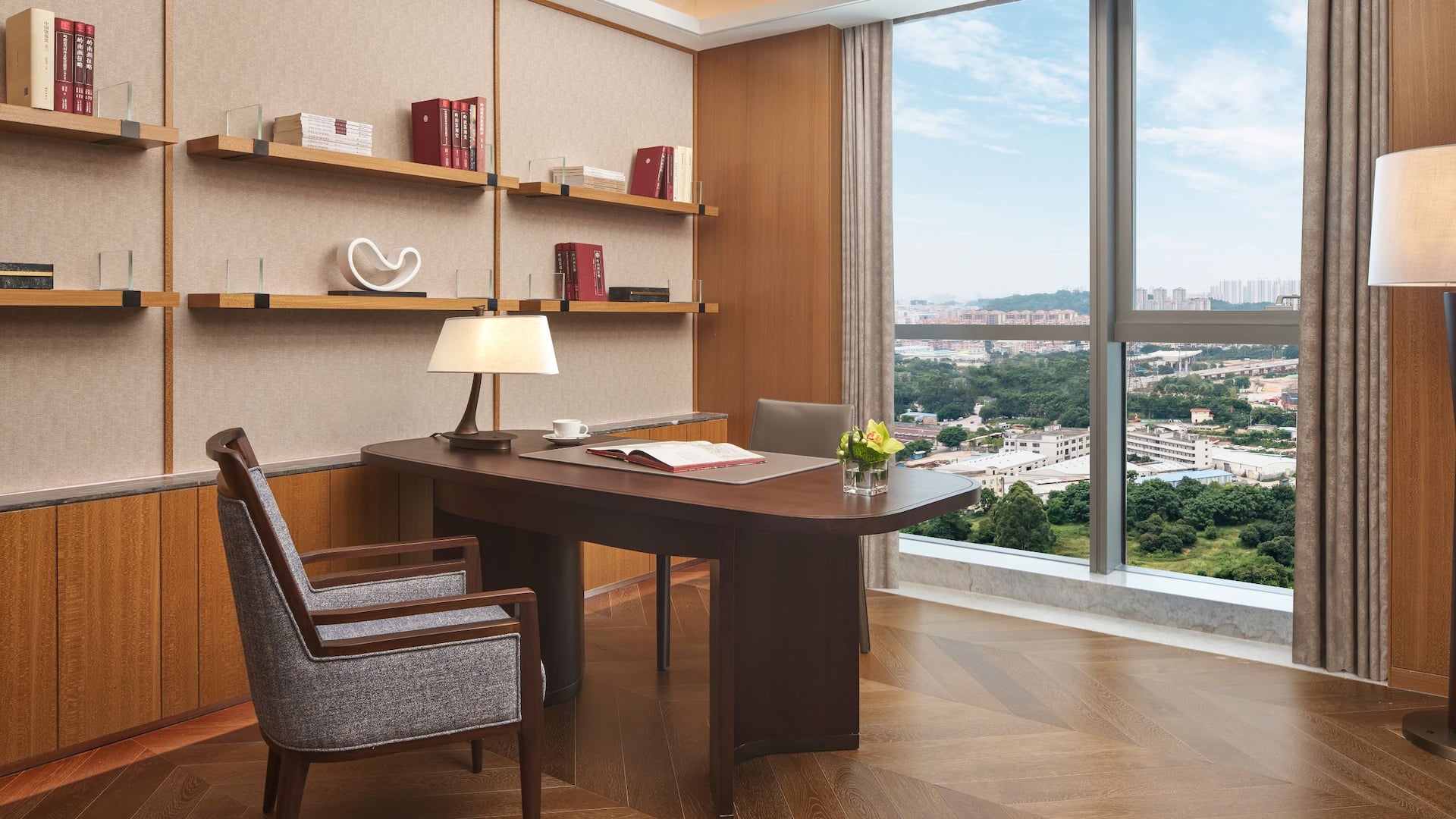 Hyatt Regency Guangzhou Zengcheng Presidential Suite Study Room