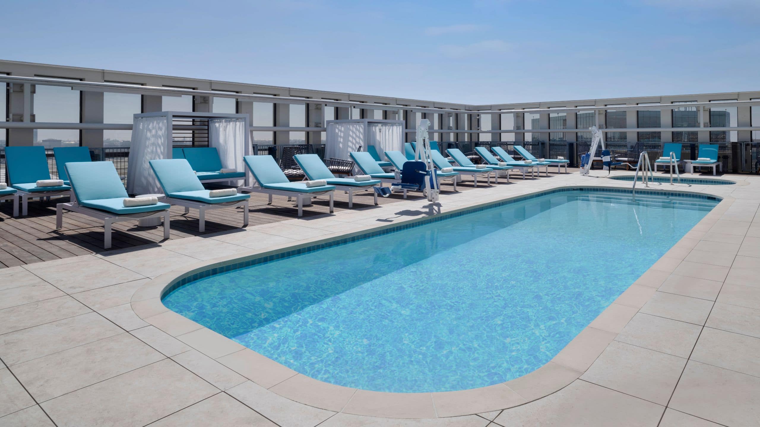 Hyatt House LAX / Century Blvd Laxxl Rooftop Pool