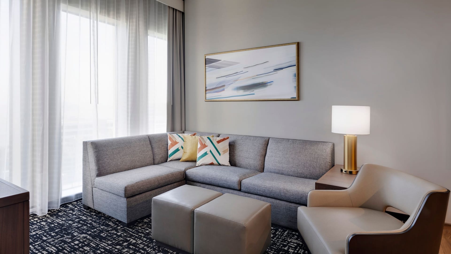 2/4 Hyatt House LAX / Century Blvd One Bedroom Kitchen Suite Living