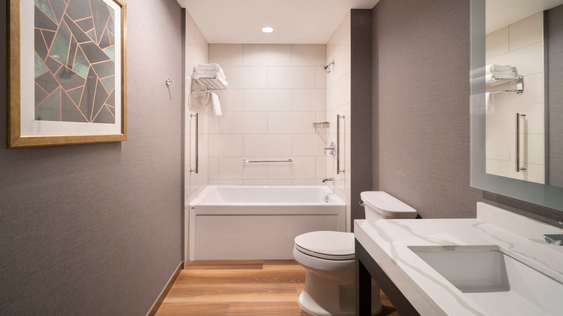 5/5 Hyatt House LAX / Century Blvd Two Bedroom Kitchen Suite Tub