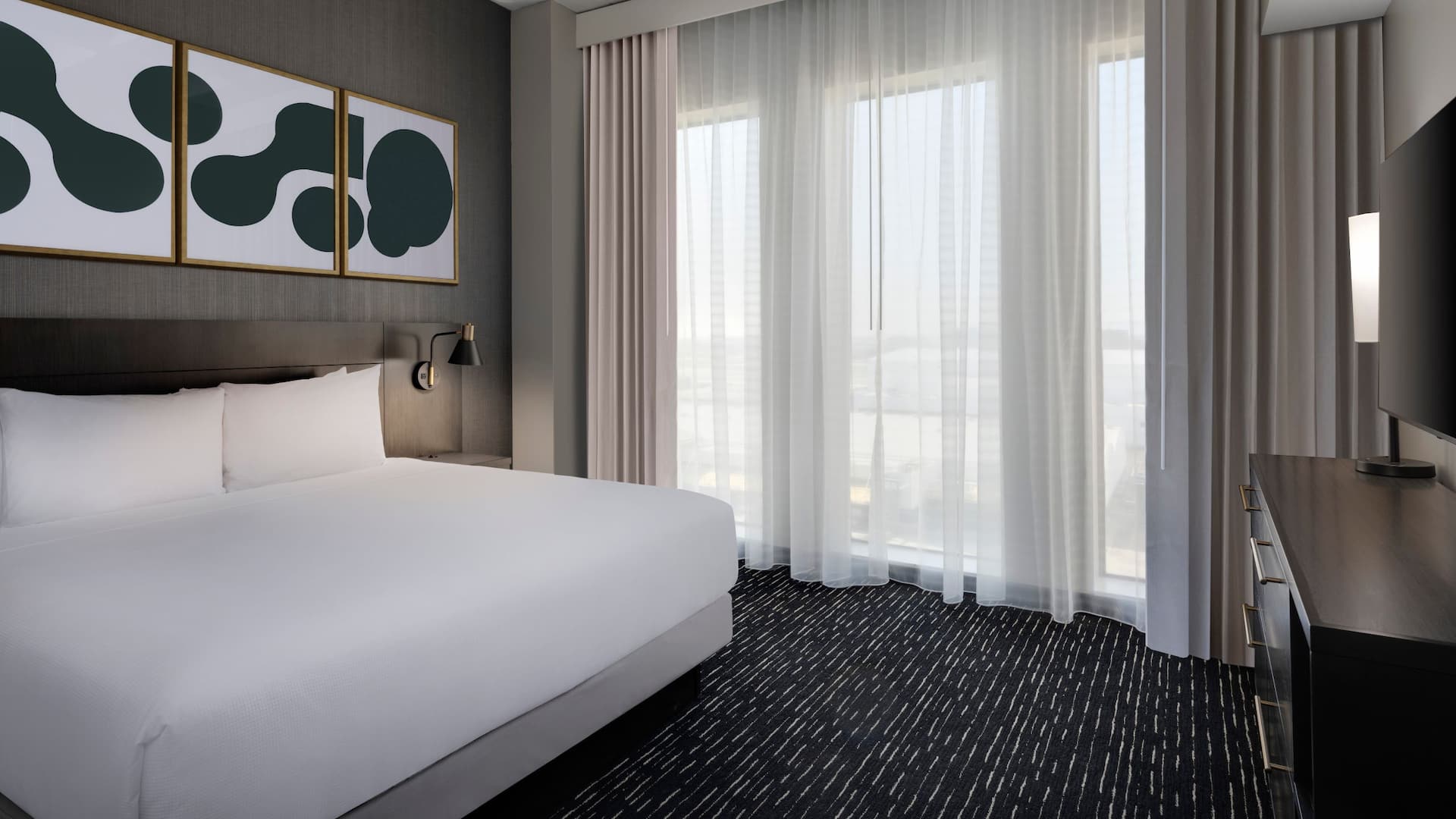 第 2，共 5 Hyatt House LAX / Century Blvd Speciality King With Sofabed Bedroom