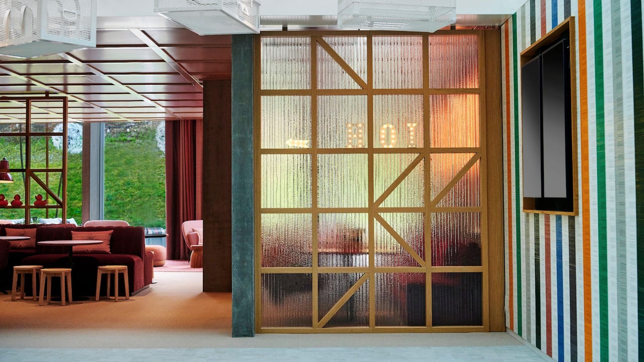 Entrance Hyatt Place Zurich Hotel