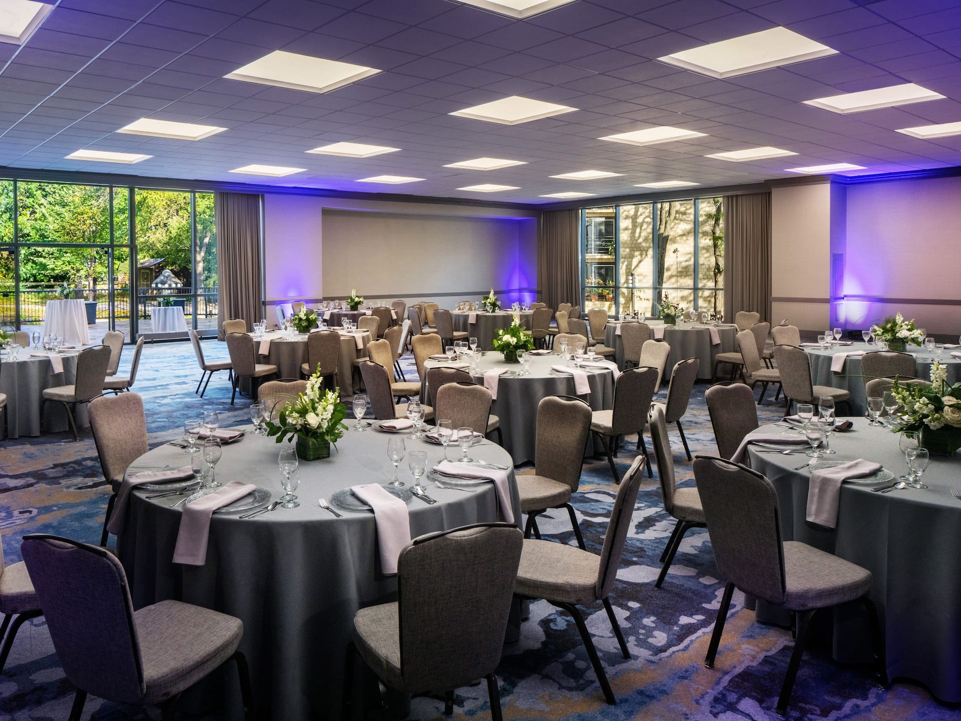 Hyatt Regency Minneapolis Regency Rounds