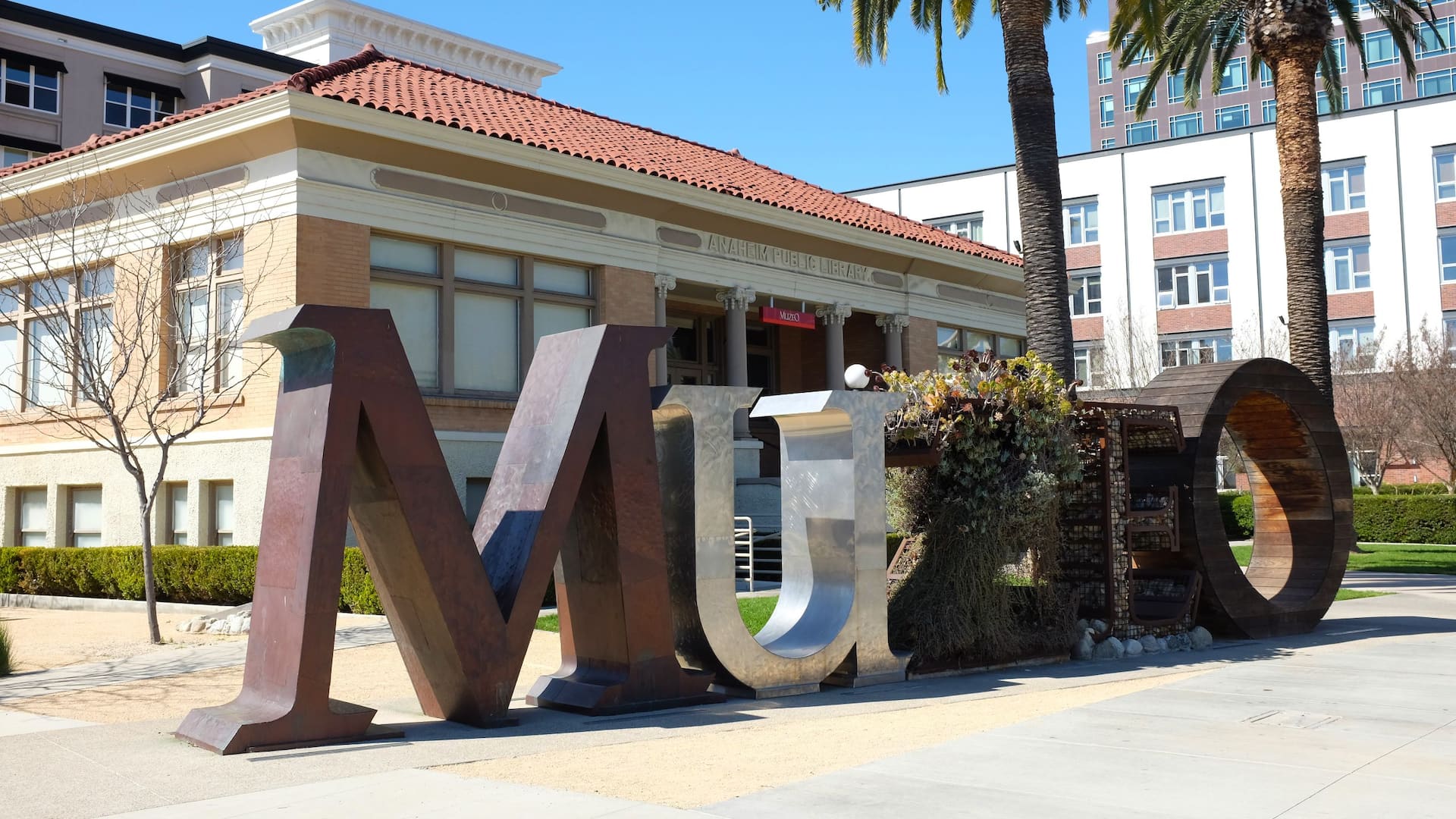 Hyatt Regency Orange County Muzeo Musuem