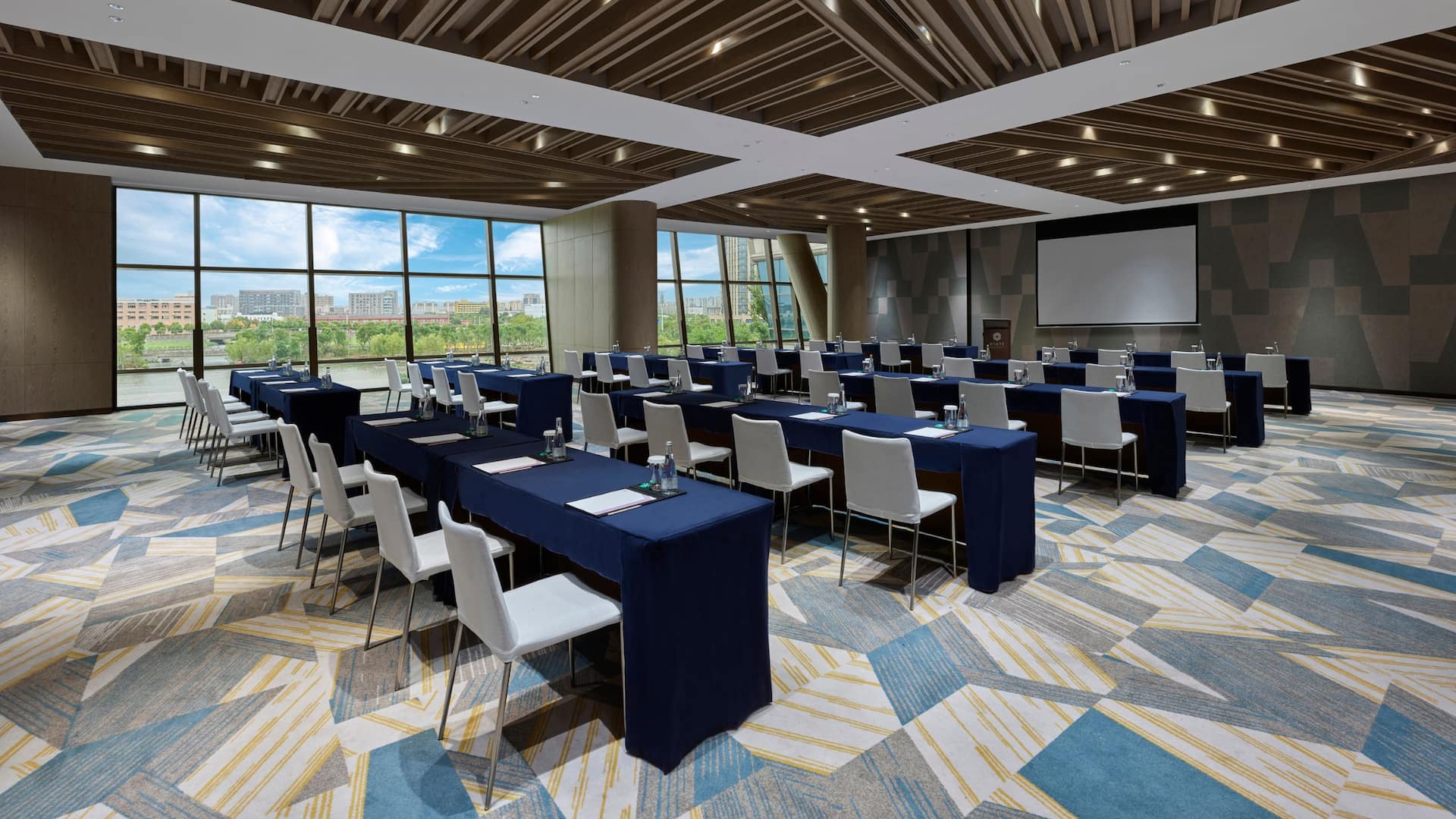 Hyatt Regency Shanghai Songjiang Events Classroom