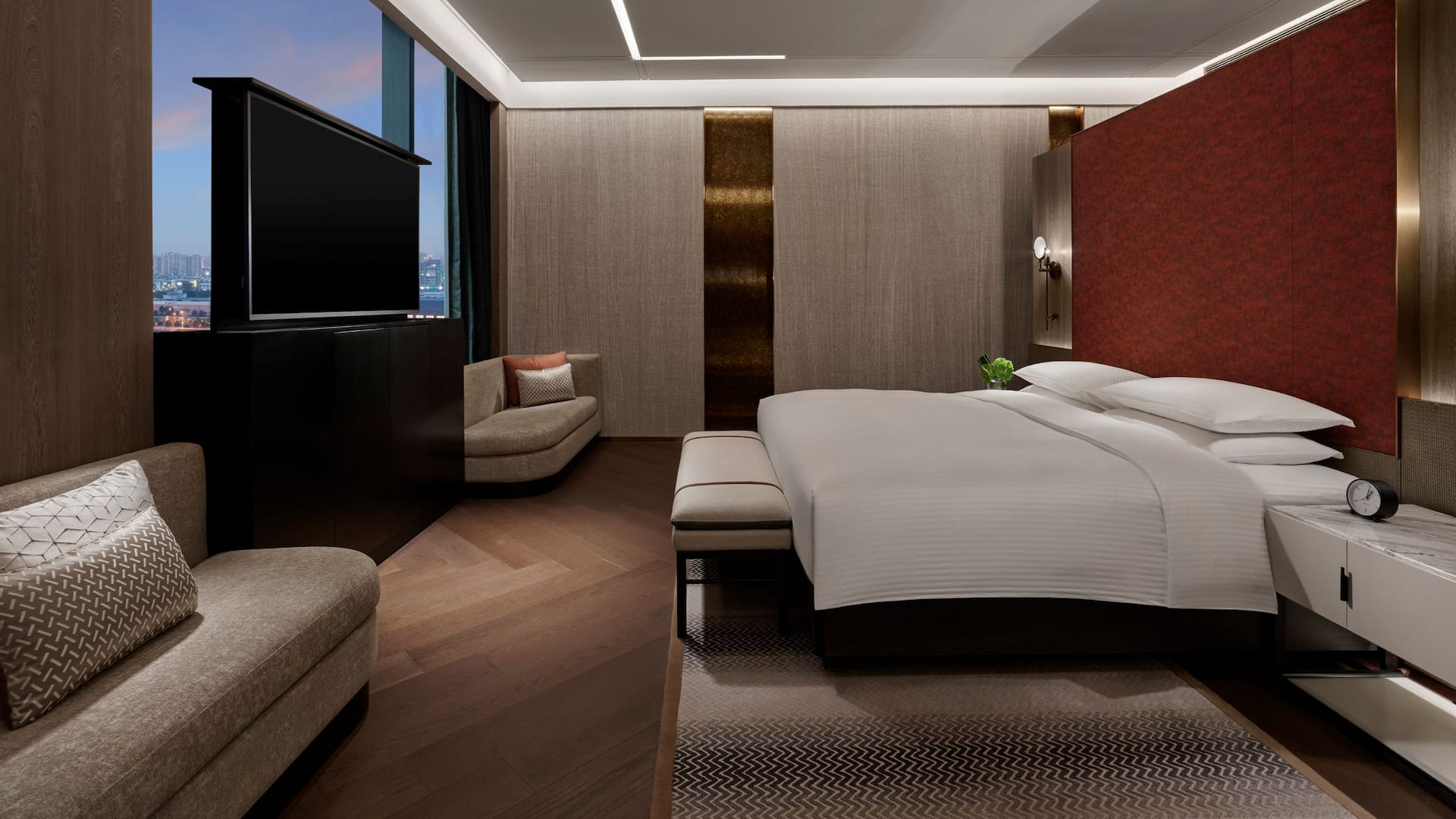 Hyatt Regency Shanghai Songjiang Presidential Suite Bedroom