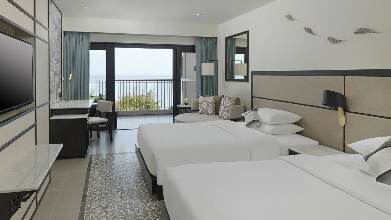 5-star hotel in Phuket Twin Ocean View Bedroom