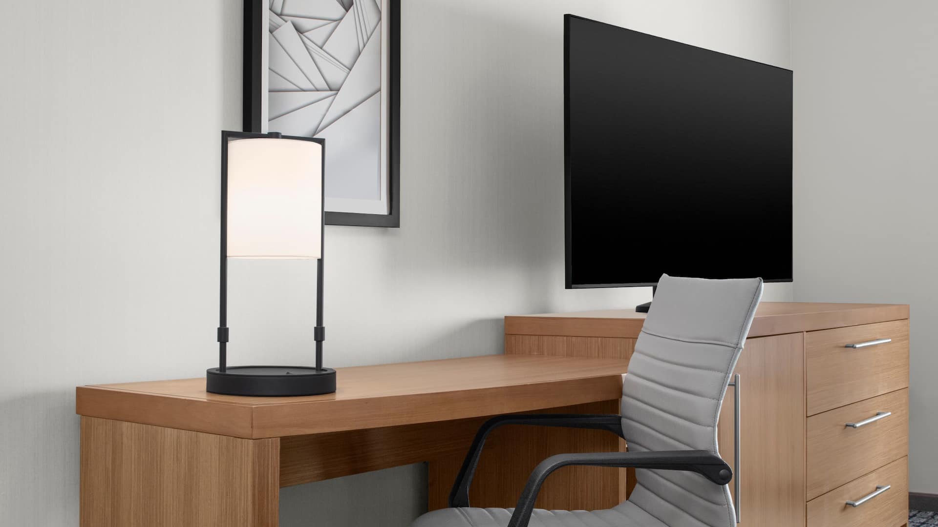 Hyatt Place Boston/Braintree Gustroom Desk