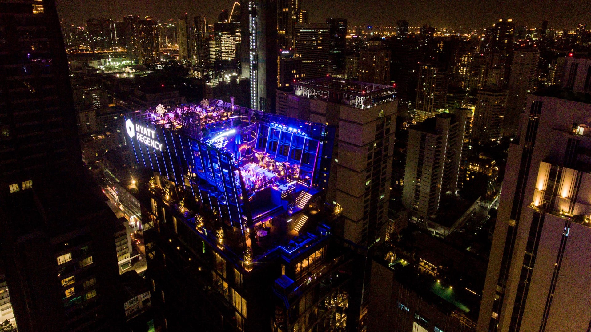 Hyatt Regency Bangkok Sukhumvit Hotel Nighttime View