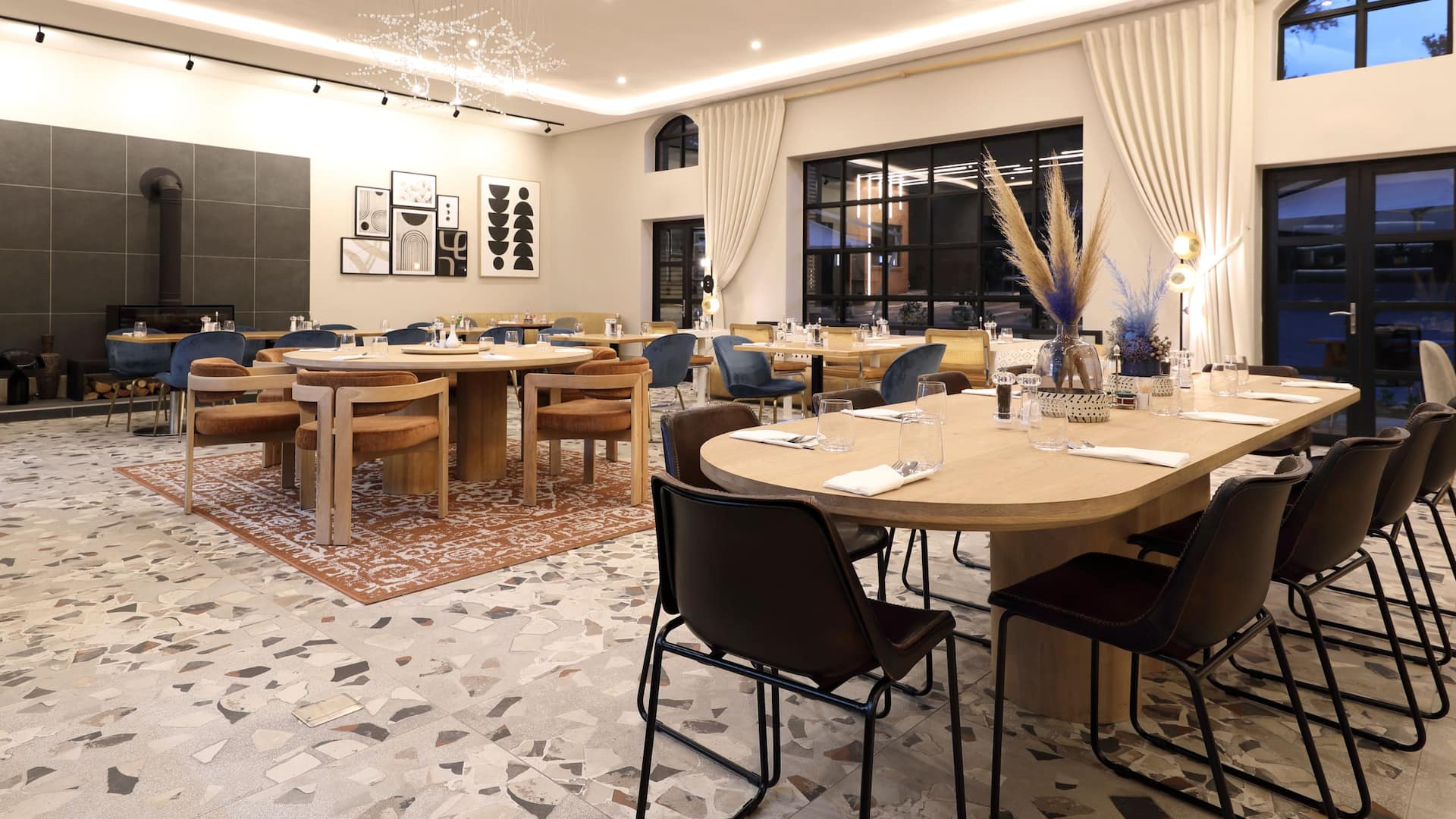 Hyatt House Johannesburg Sandton The Medley Restaurant Table