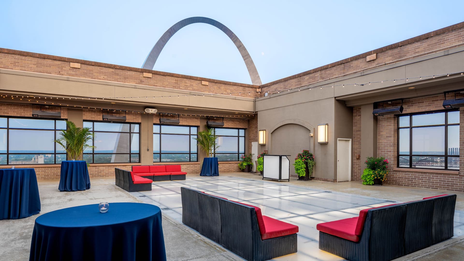 1 of 2 Hyatt Regency St. Louis at The Arch Gateway Lounge Reception
