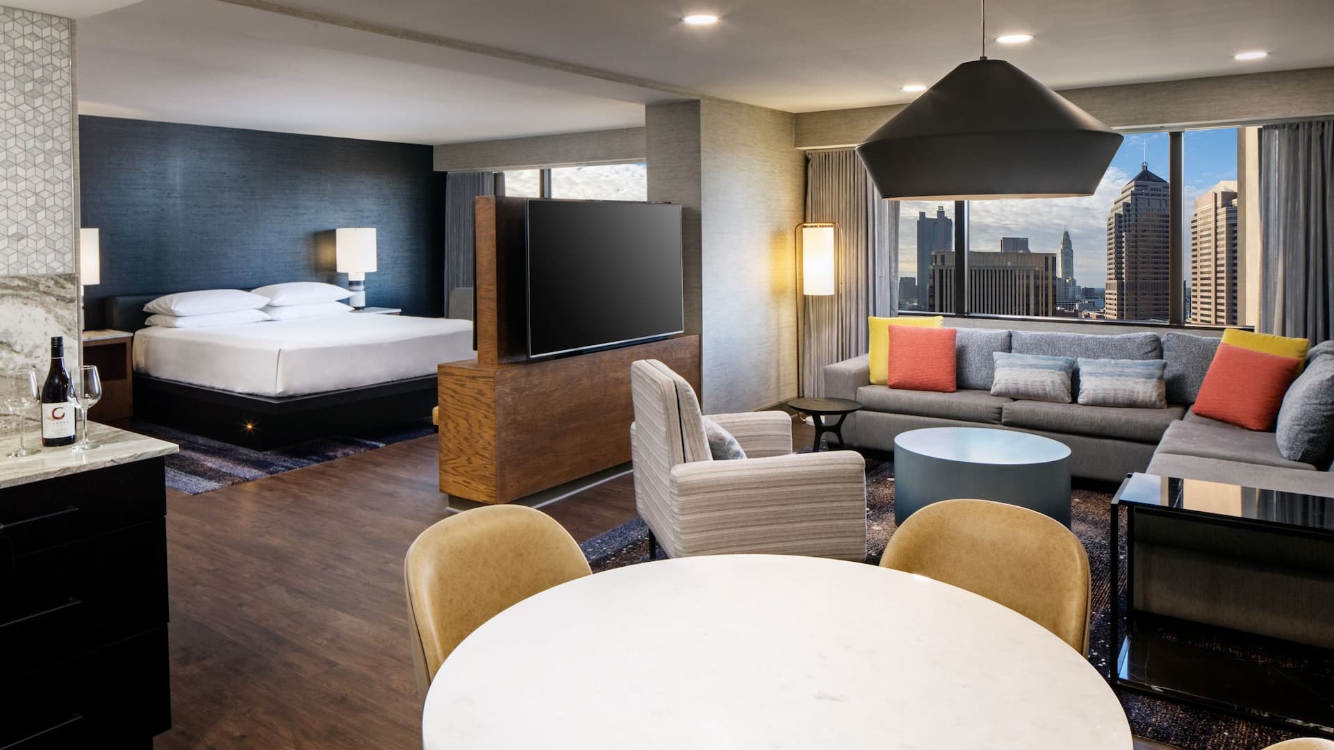Hyatt Regency Columbus Studio Suite