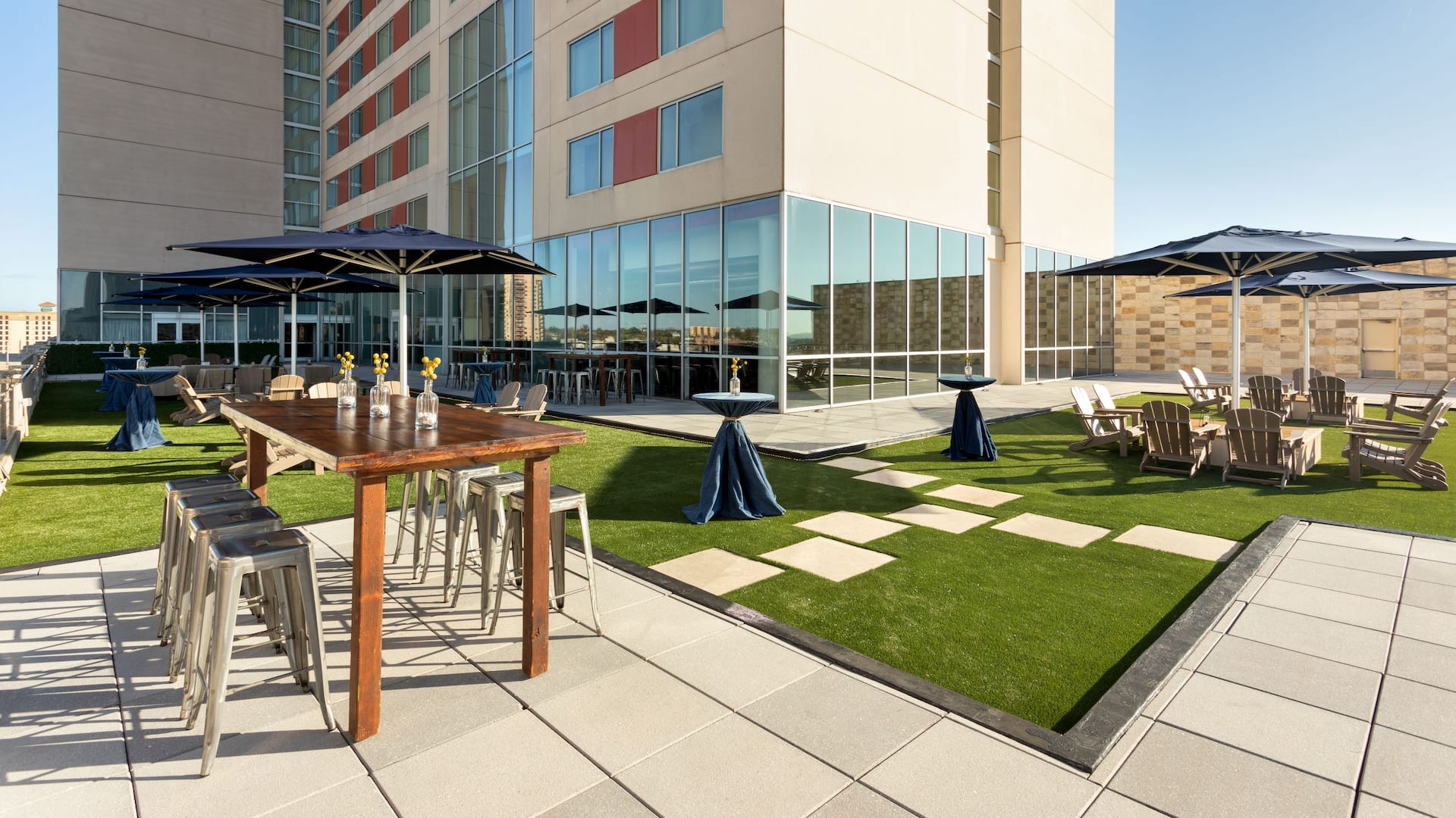 Grand Hyatt San Antonio River Walk Terrace Seating Setup