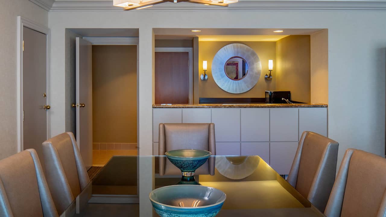  Town Center Suite Wet Bar