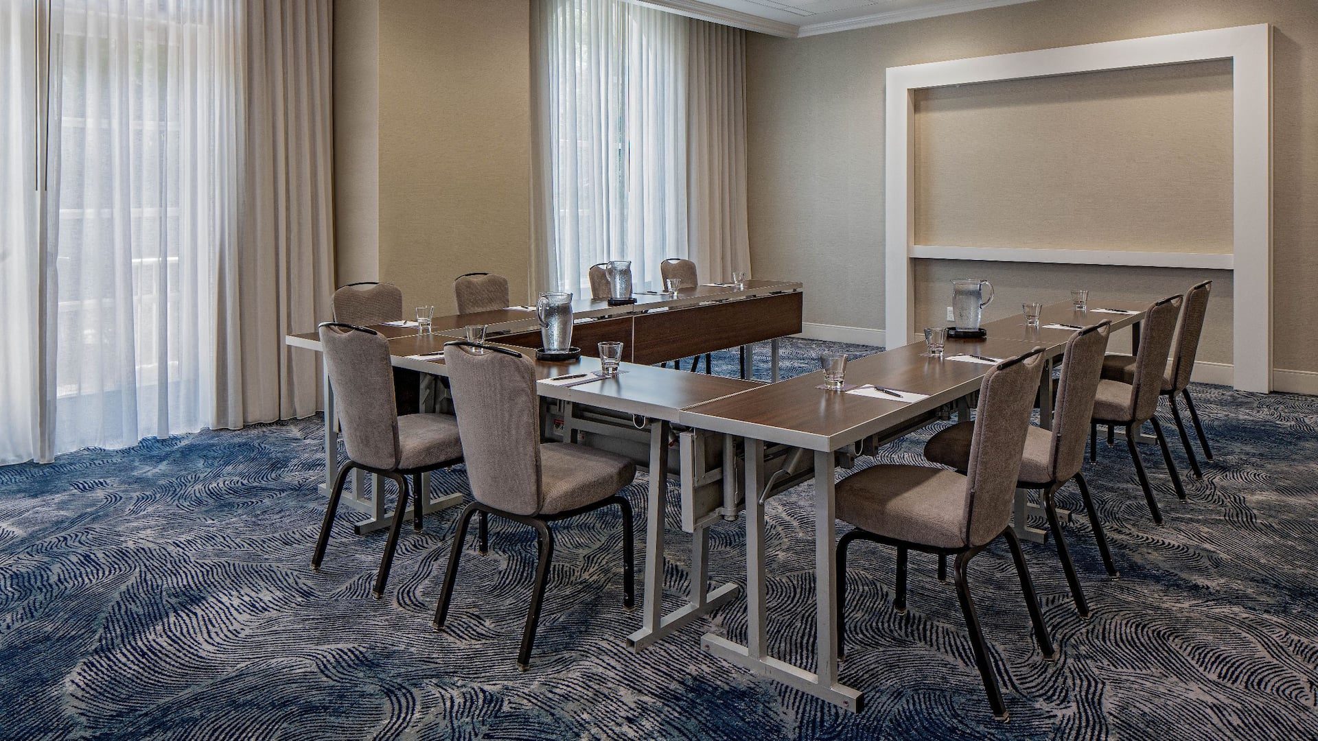 Hyatt Regency Greenwich Greenwich U-shape