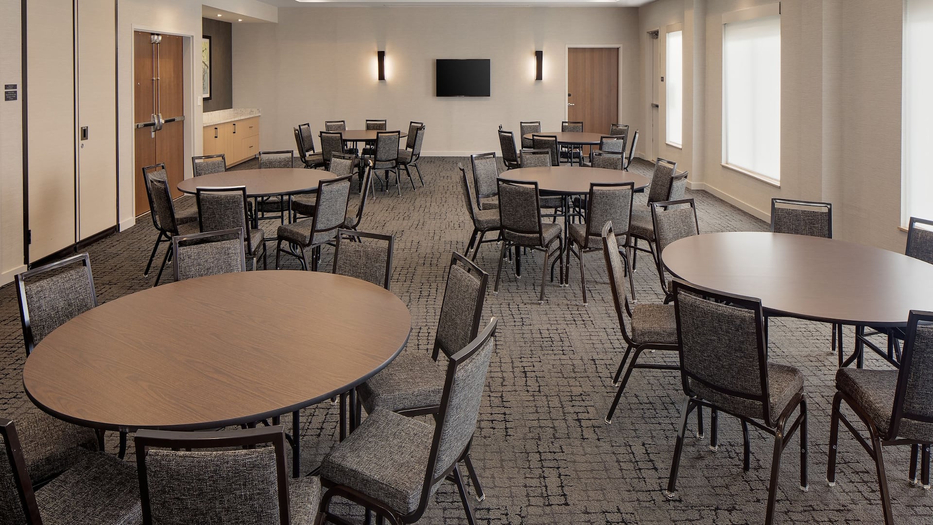 Hyatt Place Murfreesboro Meeting Rounds